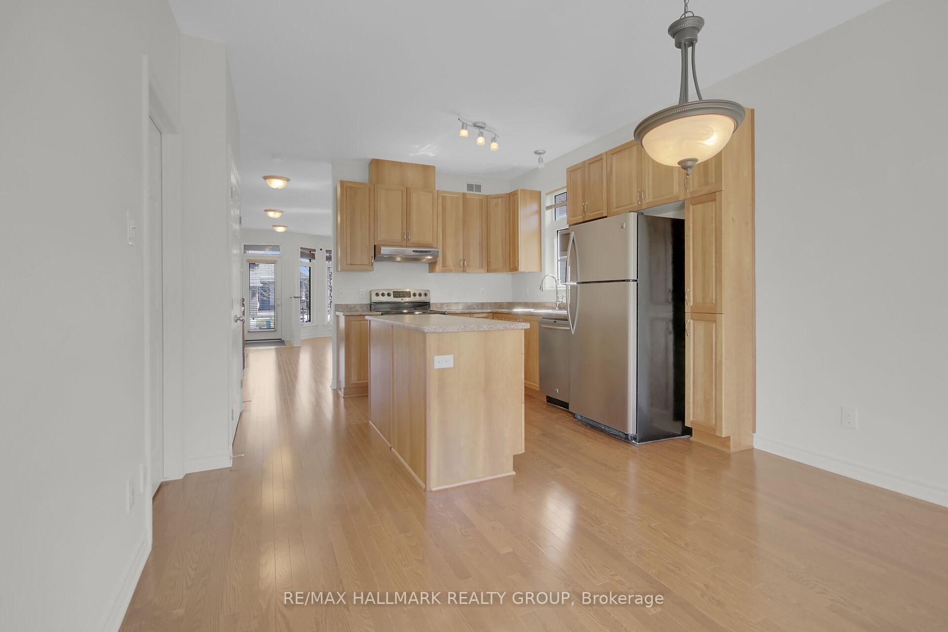 Photo 11 of 255 Bulrush Crescent, Ottawa, Blossom Park/Kemp Park/Findlay Creek — HOMEH
