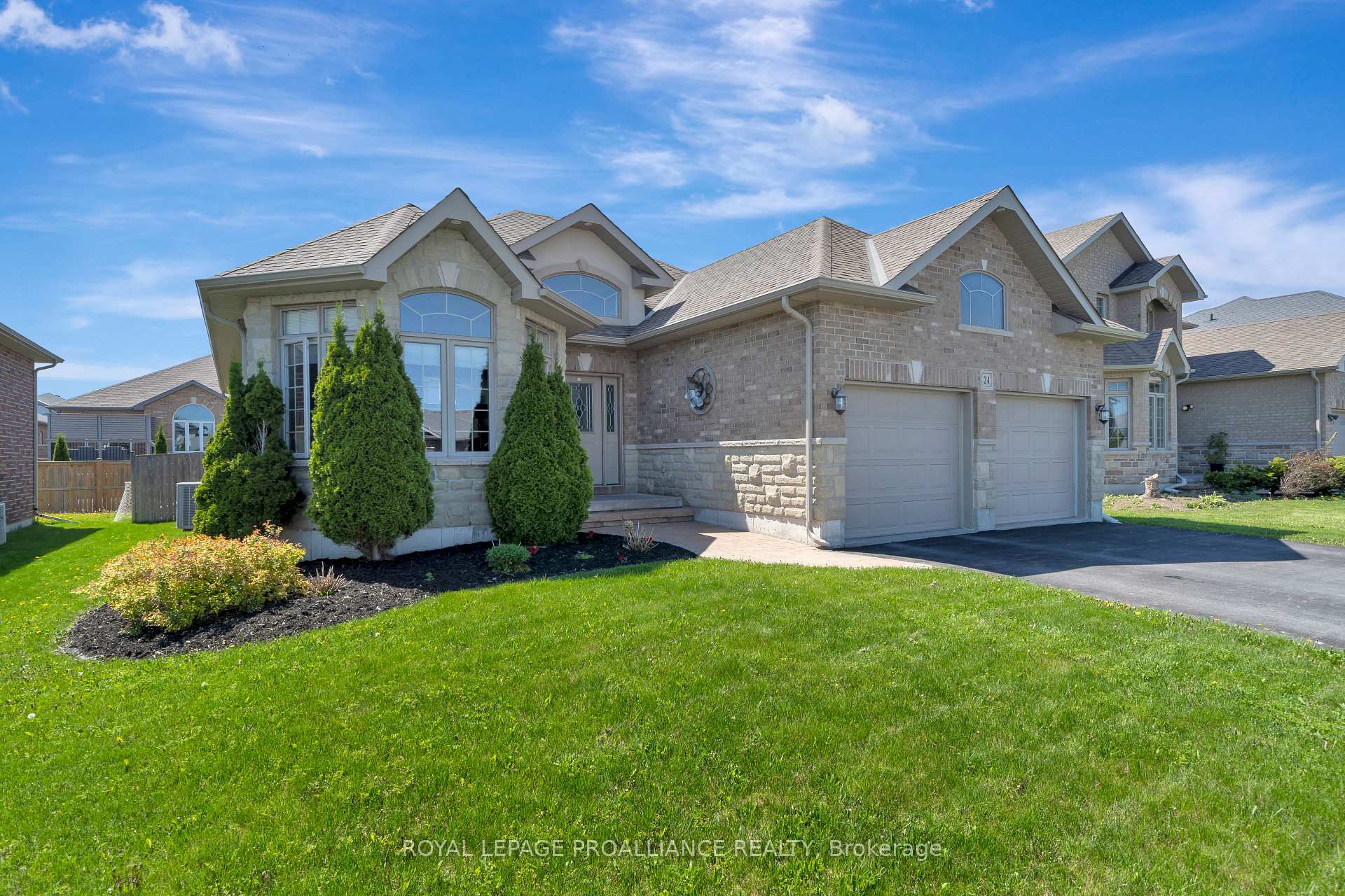 Photo 3 of 24 Hampton Ridge Drive, Belleville, Thurlow Ward — HOMEH