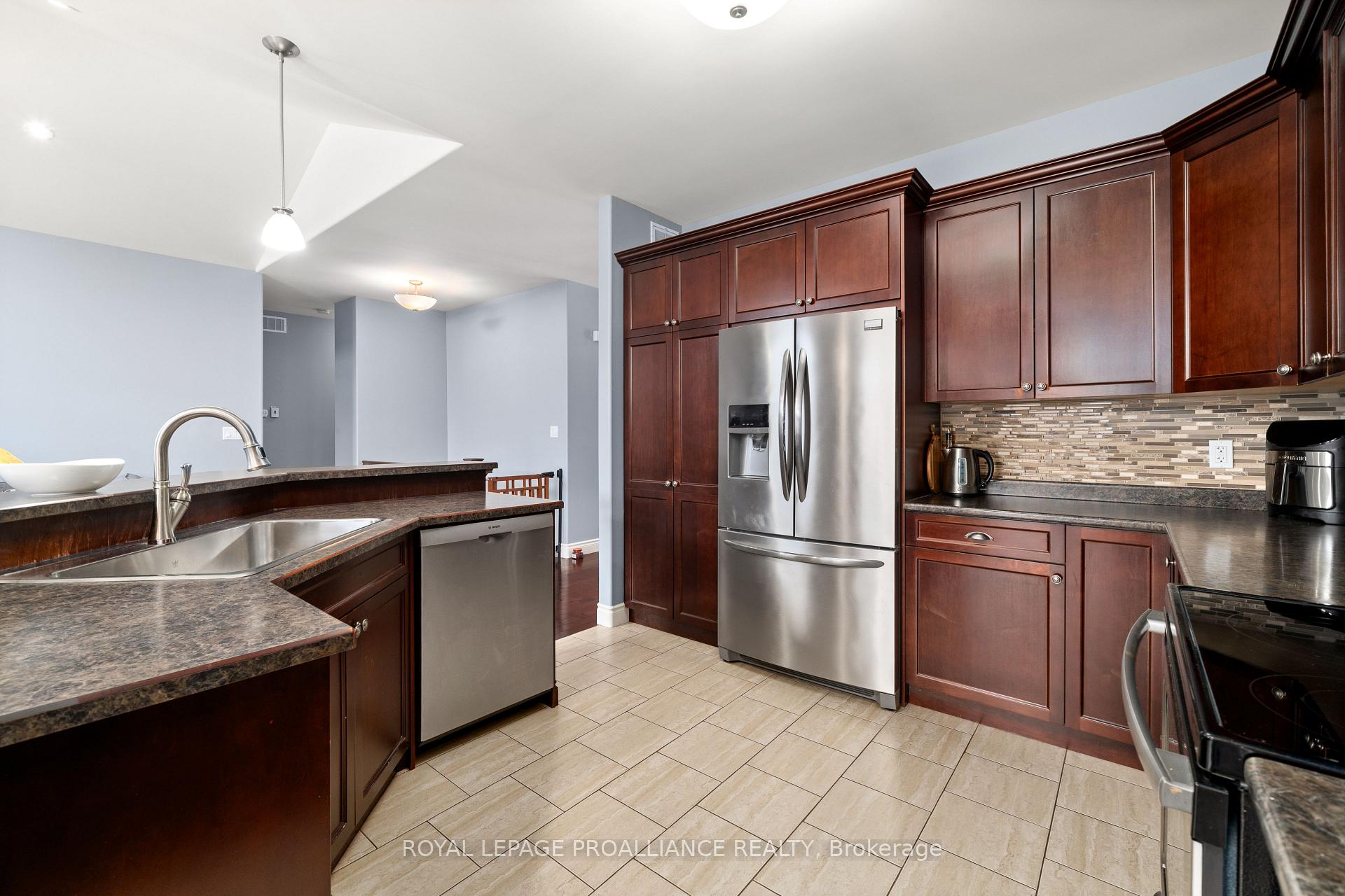 Photo 10 of 24 Hampton Ridge Drive, Belleville, Thurlow Ward — HOMEH