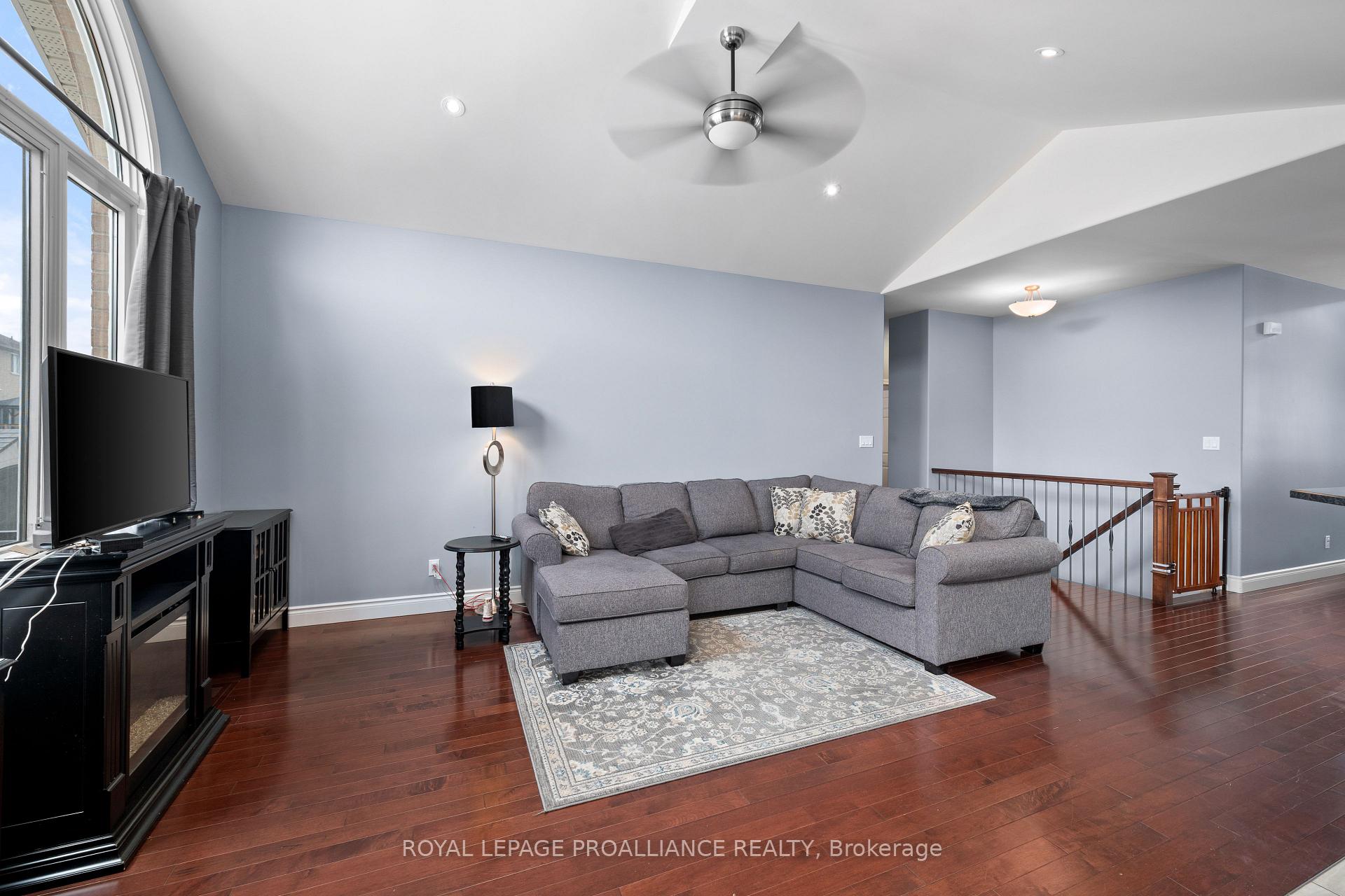 Photo 12 of 24 Hampton Ridge Drive, Belleville, Thurlow Ward — HOMEH