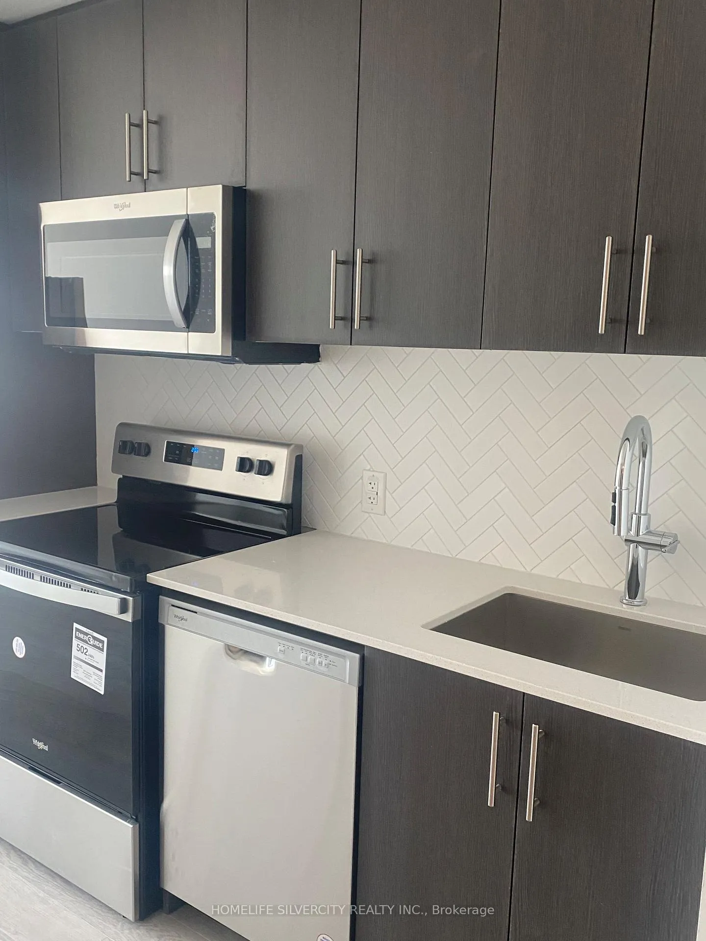 Photo 7 of Unit 908, 2782 Barton Street E, Hamilton, Riverdale — HOMEH