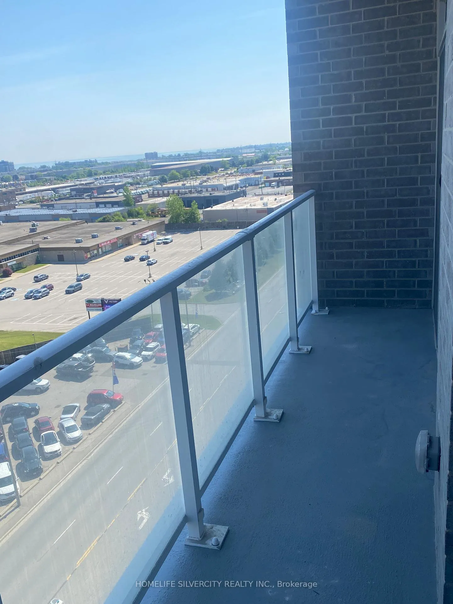 Photo 11 of Unit 908, 2782 Barton Street E, Hamilton, Riverdale — HOMEH