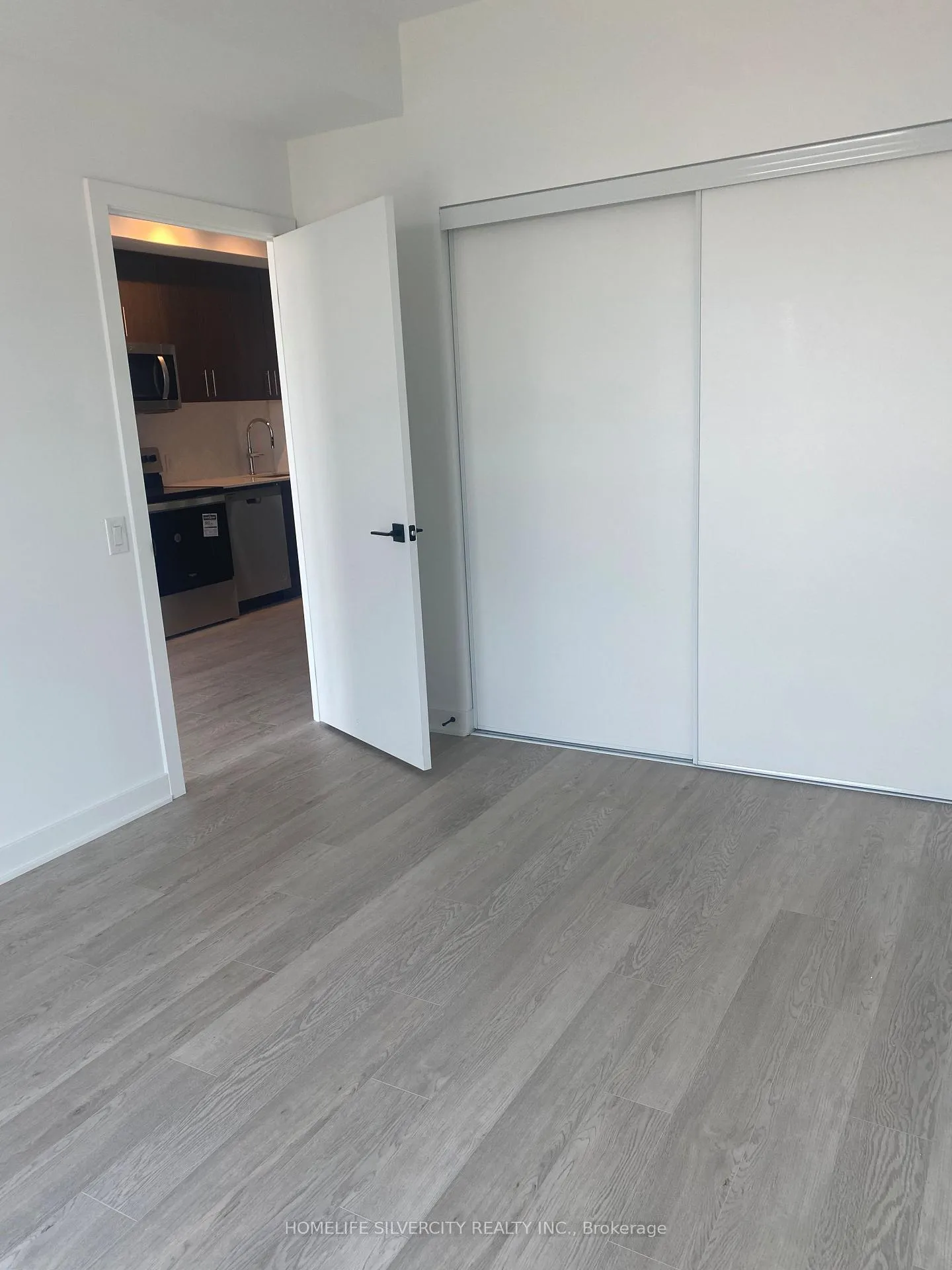 Photo 12 of Unit 908, 2782 Barton Street E, Hamilton, Riverdale — HOMEH