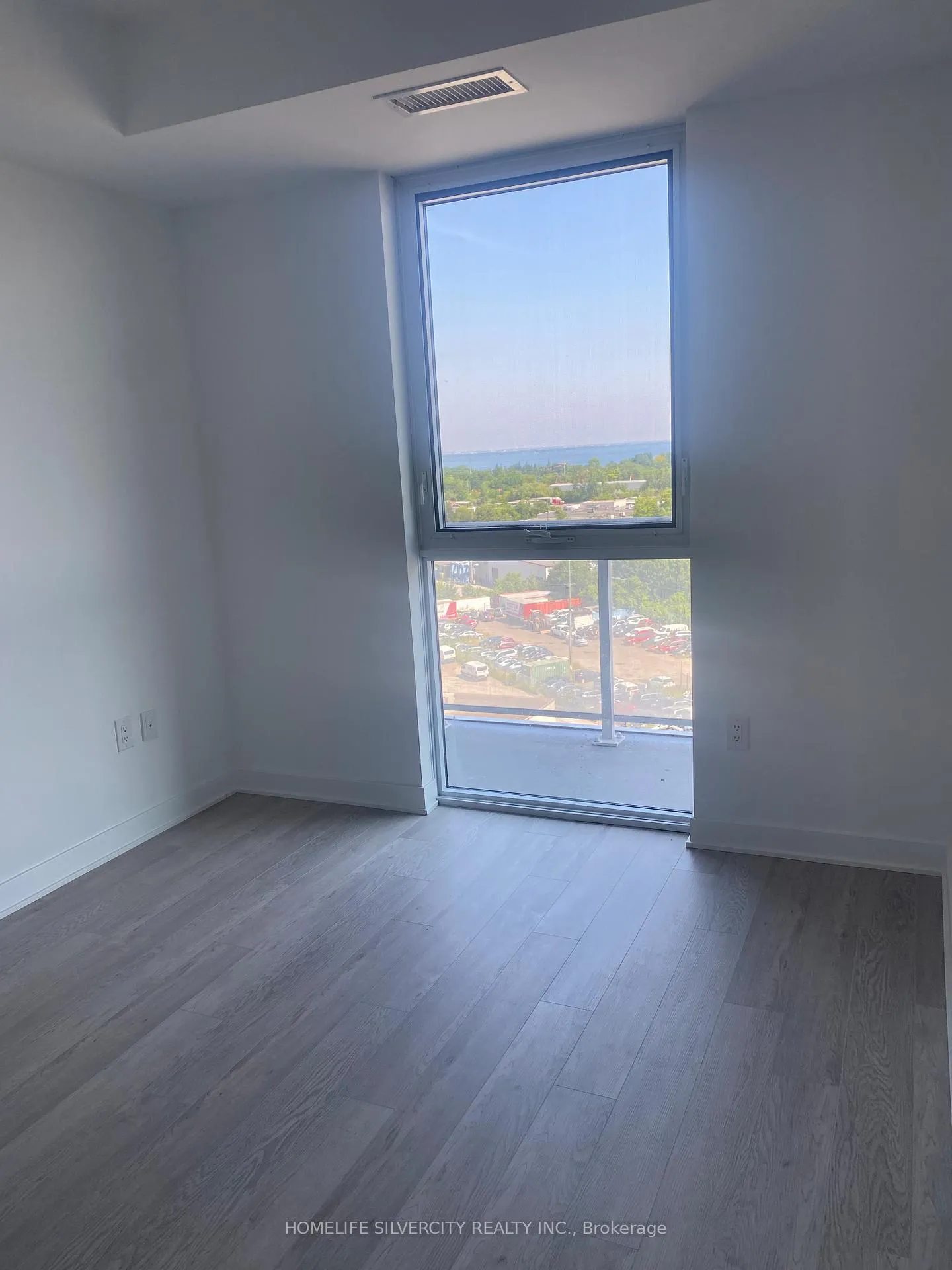 Photo 15 of Unit 908, 2782 Barton Street E, Hamilton, Riverdale — HOMEH