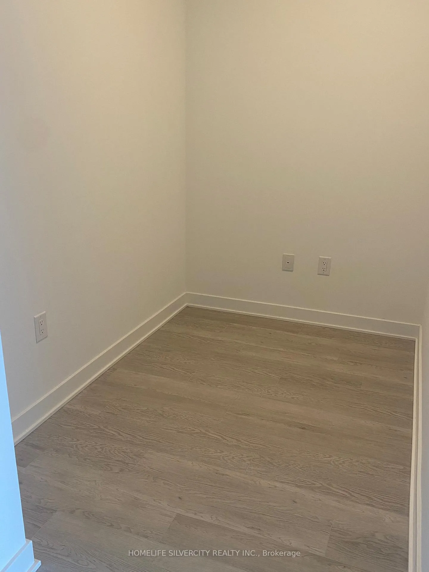 Photo 18 of Unit 908, 2782 Barton Street E, Hamilton, Riverdale — HOMEH