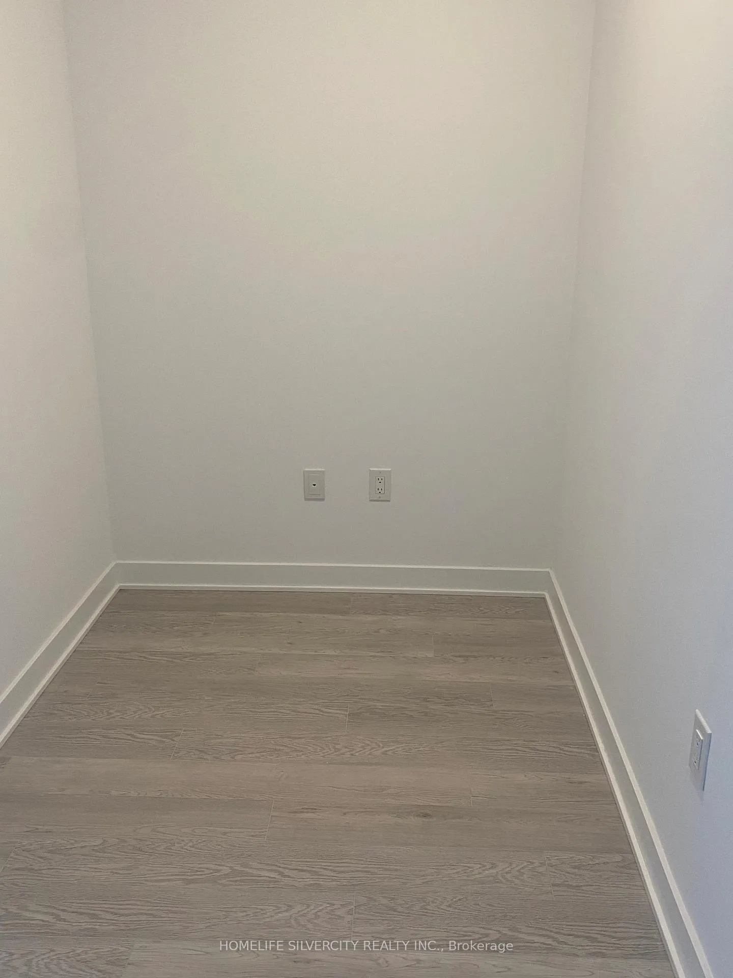 Photo 19 of Unit 908, 2782 Barton Street E, Hamilton, Riverdale — HOMEH
