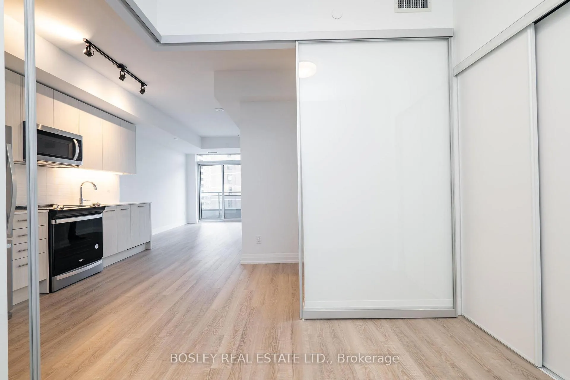 Photo 15 of Unit 1010, 286 Main Street, Toronto, East End-Danforth — HOMEH