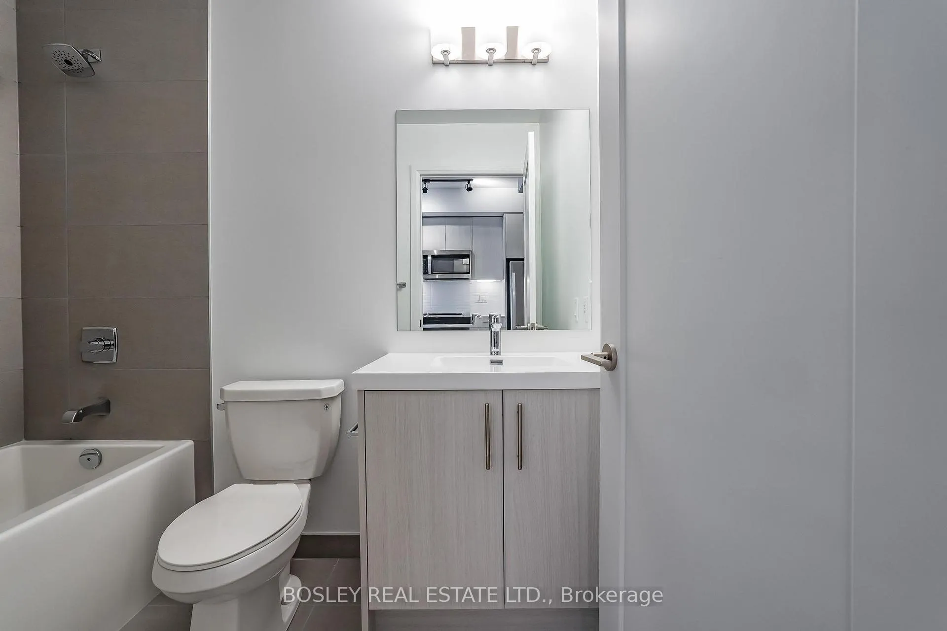 Photo 17 of Unit 1010, 286 Main Street, Toronto, East End-Danforth — HOMEH