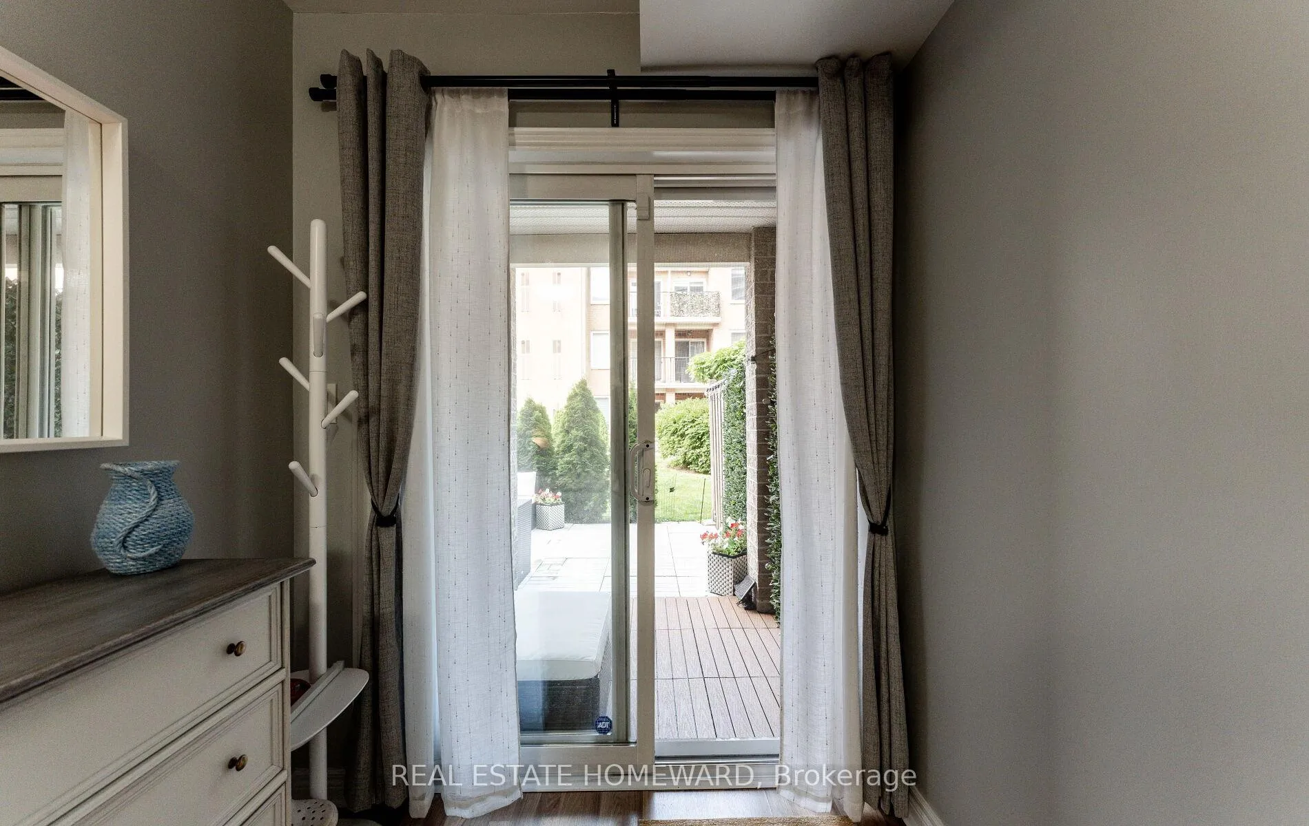 Photo 17 of Unit 102, 2 Brian Peck Crescent, Toronto, Leaside — HOMEH