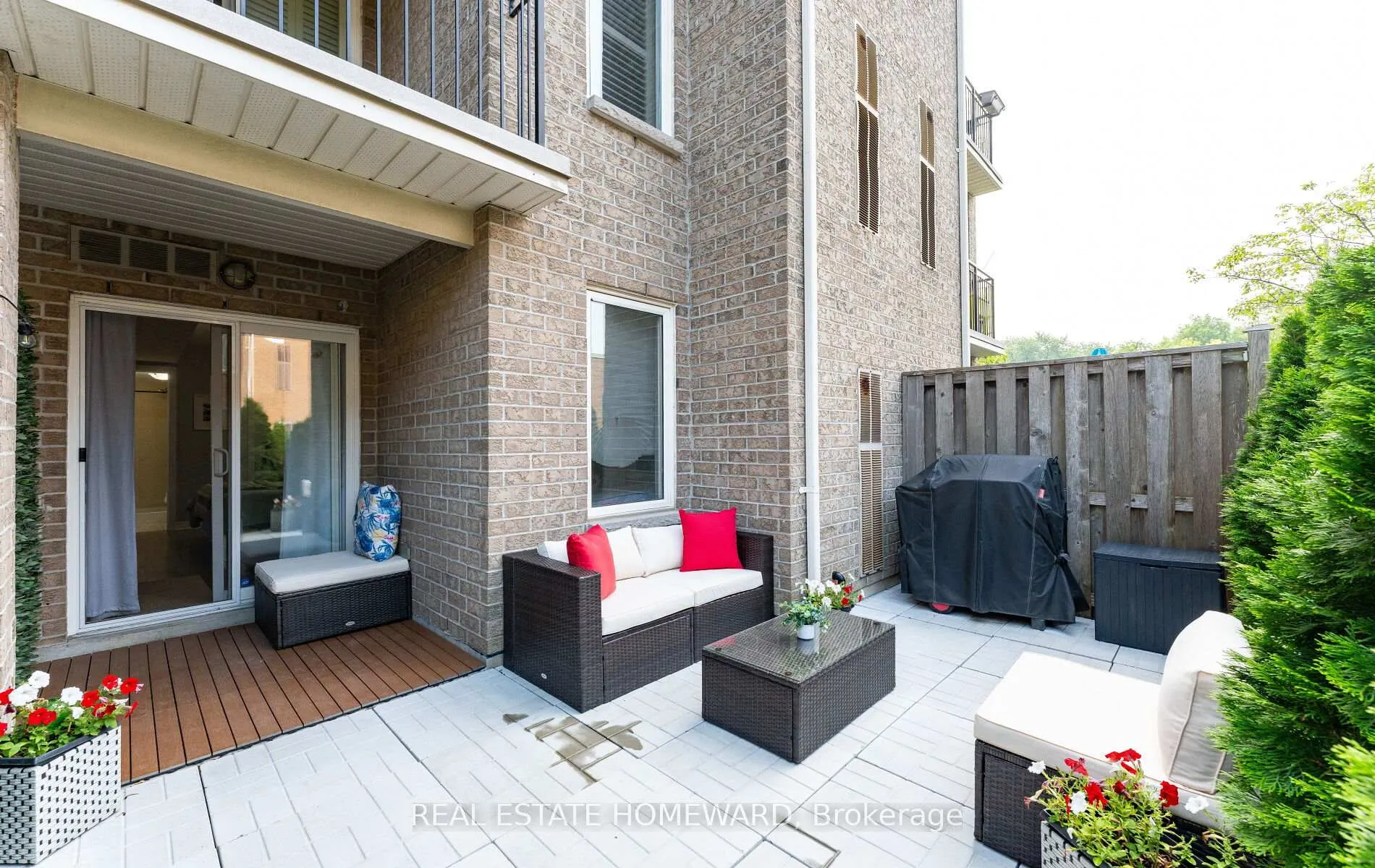 Photo 26 of Unit 102, 2 Brian Peck Crescent, Toronto, Leaside — HOMEH