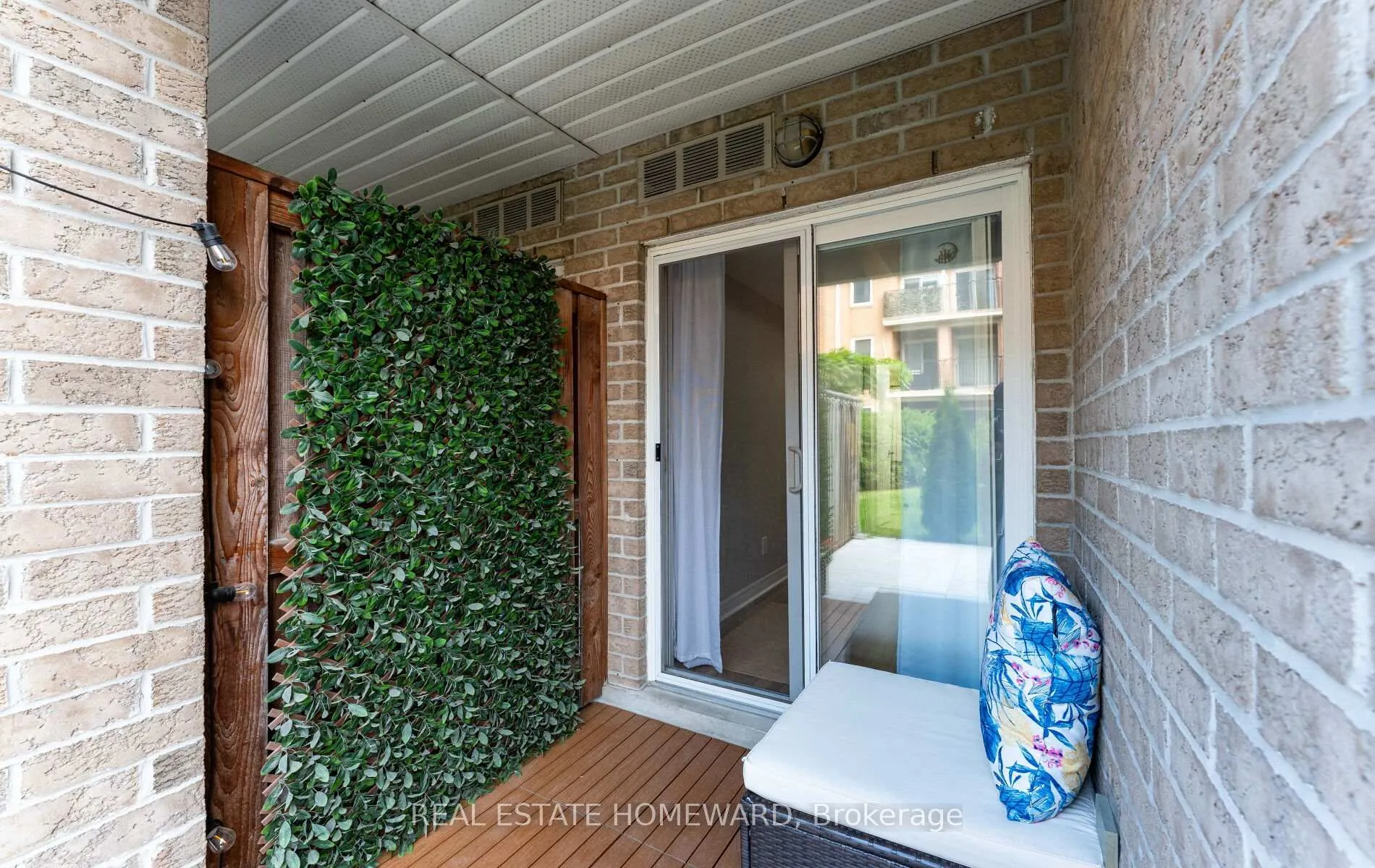 Photo 28 of Unit 102, 2 Brian Peck Crescent, Toronto, Leaside — HOMEH