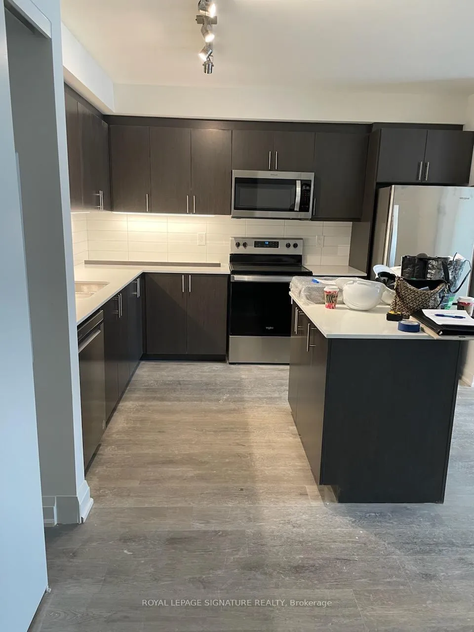 Photo 9 of Unit 511, 58 Lakeside Terrace, Barrie, Little Lake — HOMEH