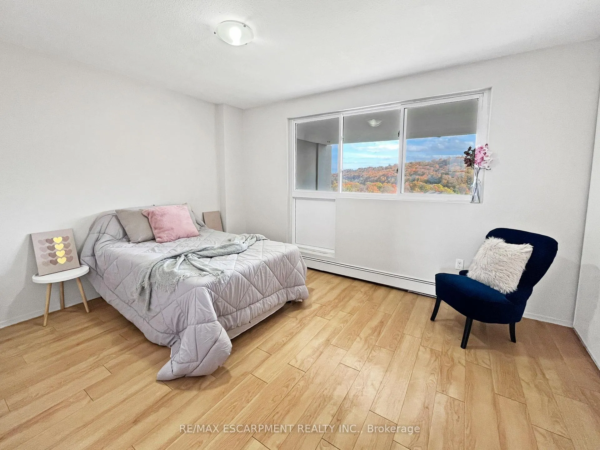 Photo 10 of Unit 511, 350 Quigley Road, Hamilton, Vincent — HOMEH
