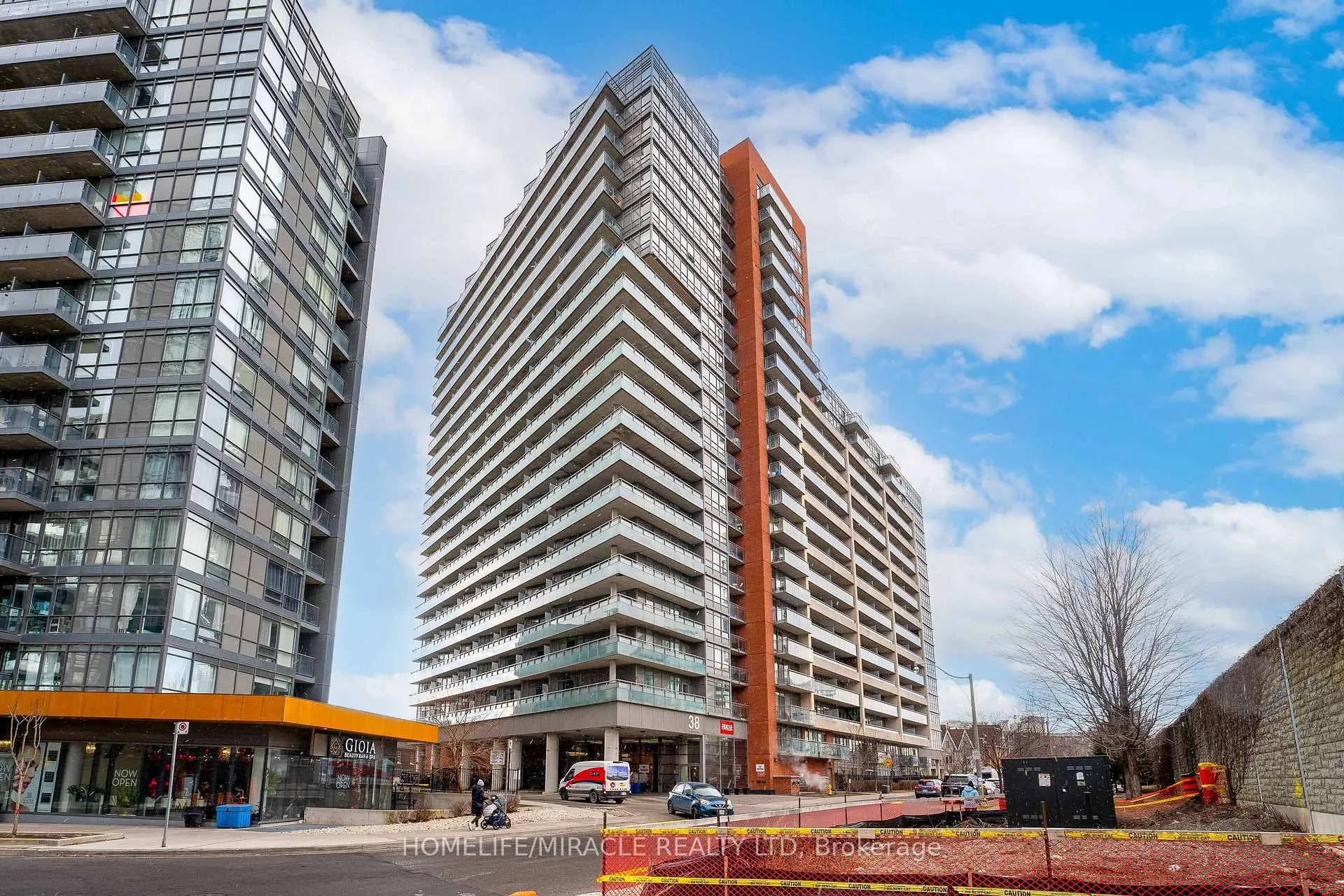 Photo 2 of Unit 1110, 38 Joe Shuster Way, Toronto, South Parkdale — HOMEH