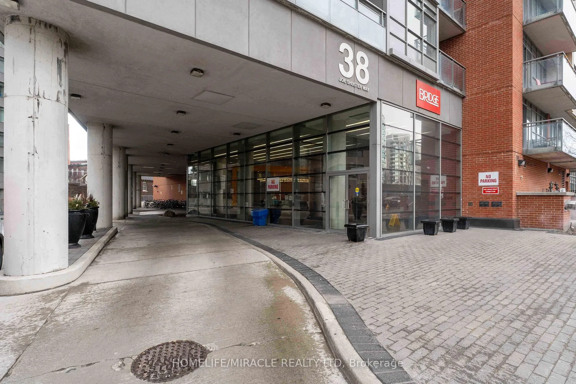 Photo 5 of Unit 1110, 38 Joe Shuster Way, Toronto, South Parkdale — HOMEH