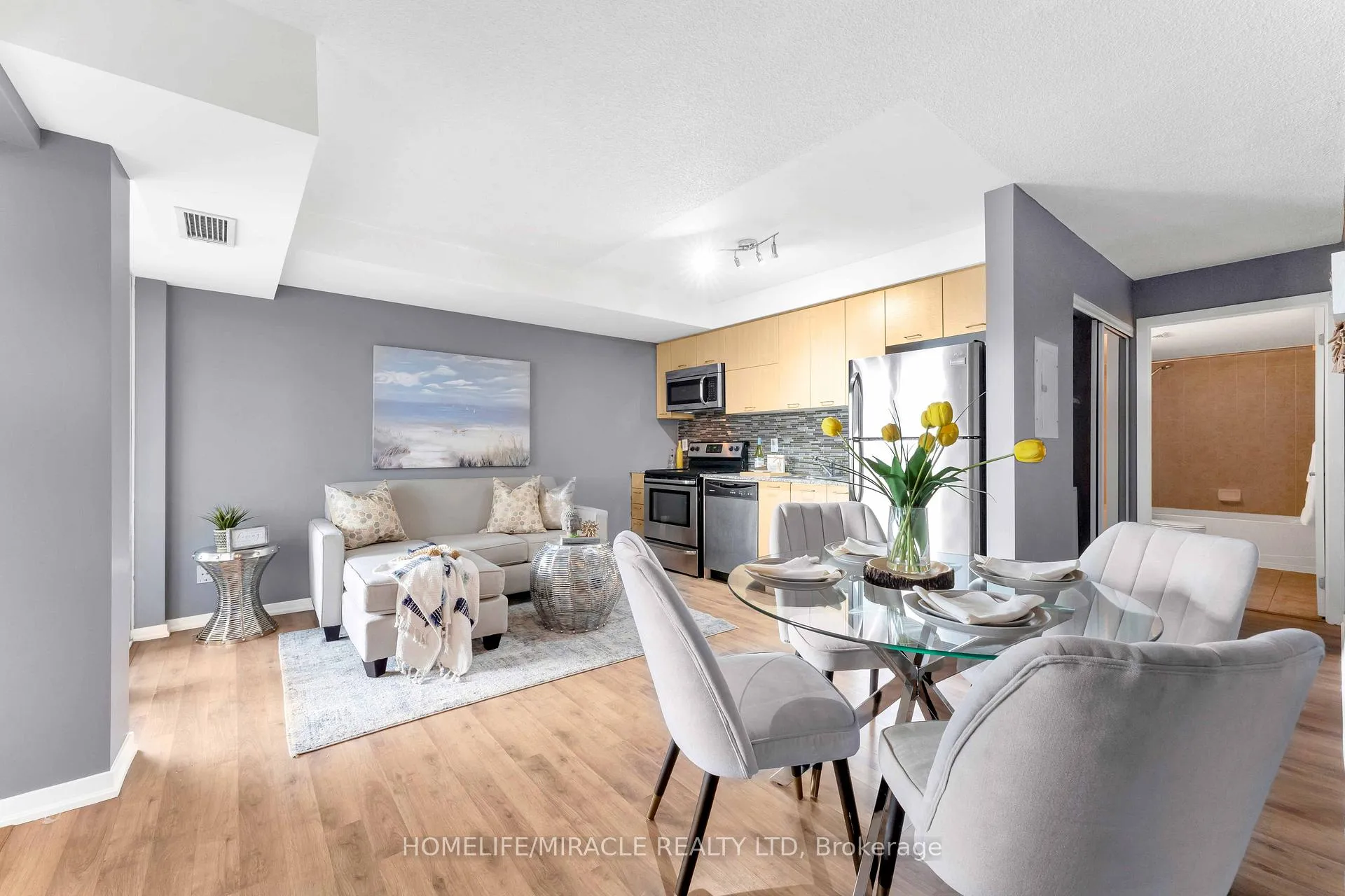 Photo 8 of Unit 1110, 38 Joe Shuster Way, Toronto, South Parkdale — HOMEH