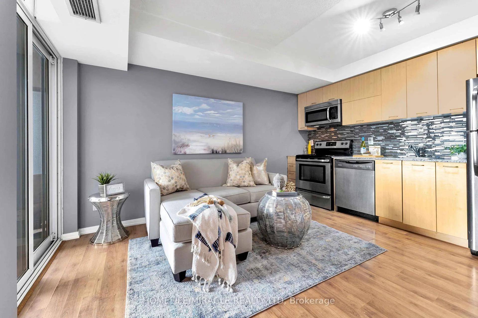 Photo 9 of Unit 1110, 38 Joe Shuster Way, Toronto, South Parkdale — HOMEH