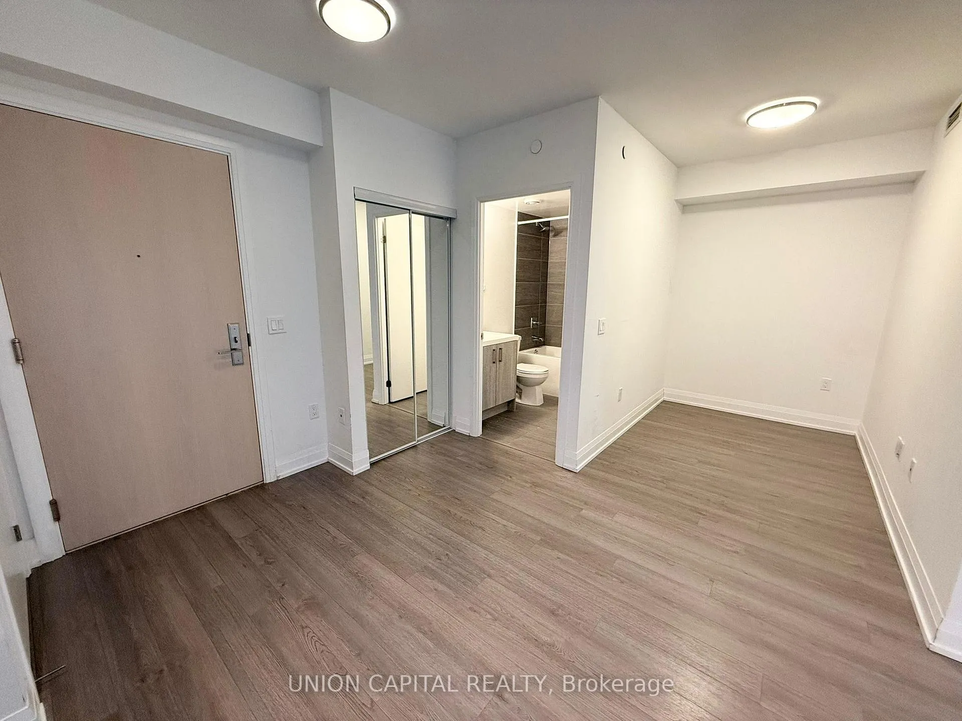 Photo 10 of Unit 810, 77 Mutual Street, Toronto, Church-Yonge Corridor — HOMEH
