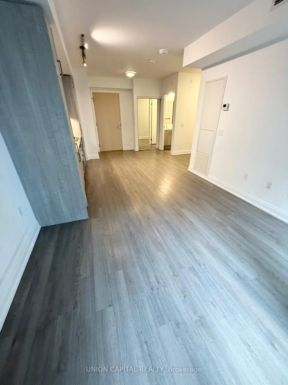 Photo 11 of Unit 810, 77 Mutual Street, Toronto, Church-Yonge Corridor — HOMEH