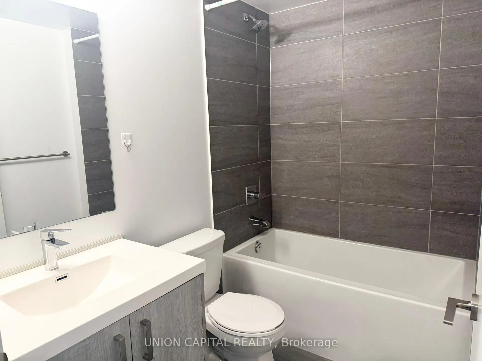 Photo 16 of Unit 810, 77 Mutual Street, Toronto, Church-Yonge Corridor — HOMEH