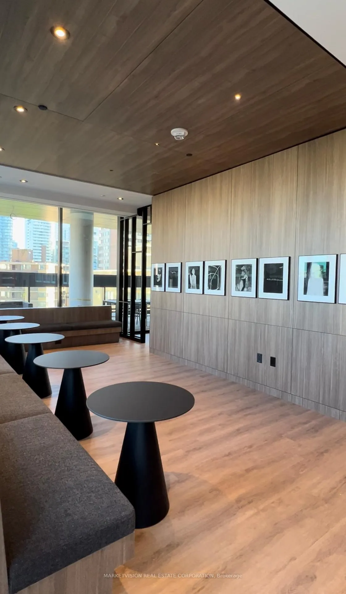 Photo 13 of Unit 1104, 55 Charles Street E, Toronto, Church-Yonge Corridor — HOMEH