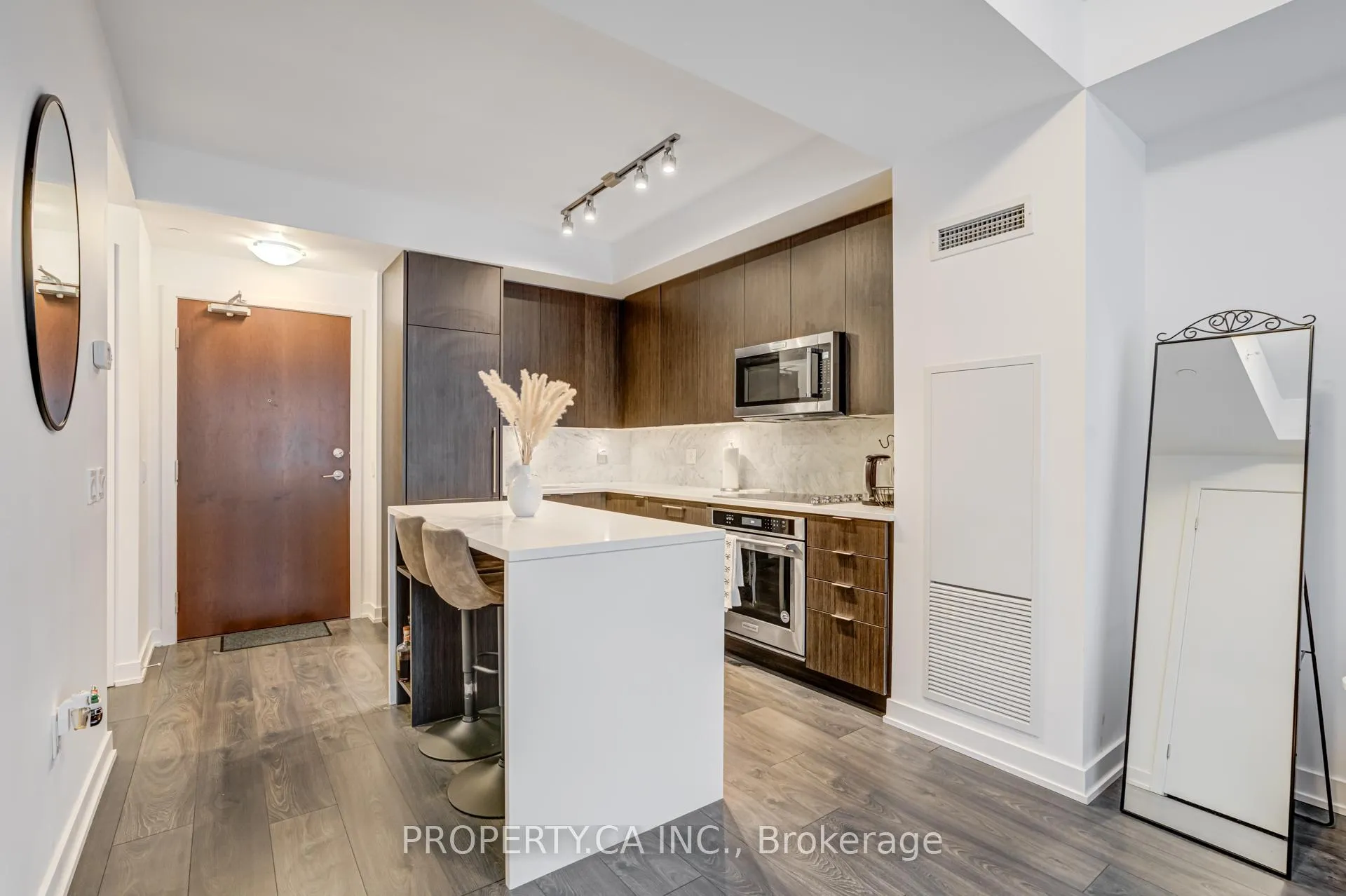 Photo 3 of Unit 1008, 38 Iannuzzi Street, Toronto, Waterfront Communities — HOMEH