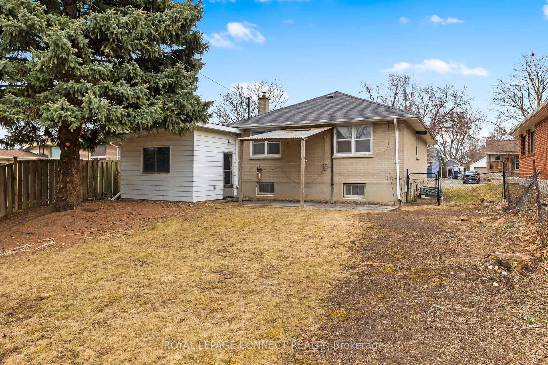 Photo 5 of 32 Elm Street, Ajax, Central — HOMEH