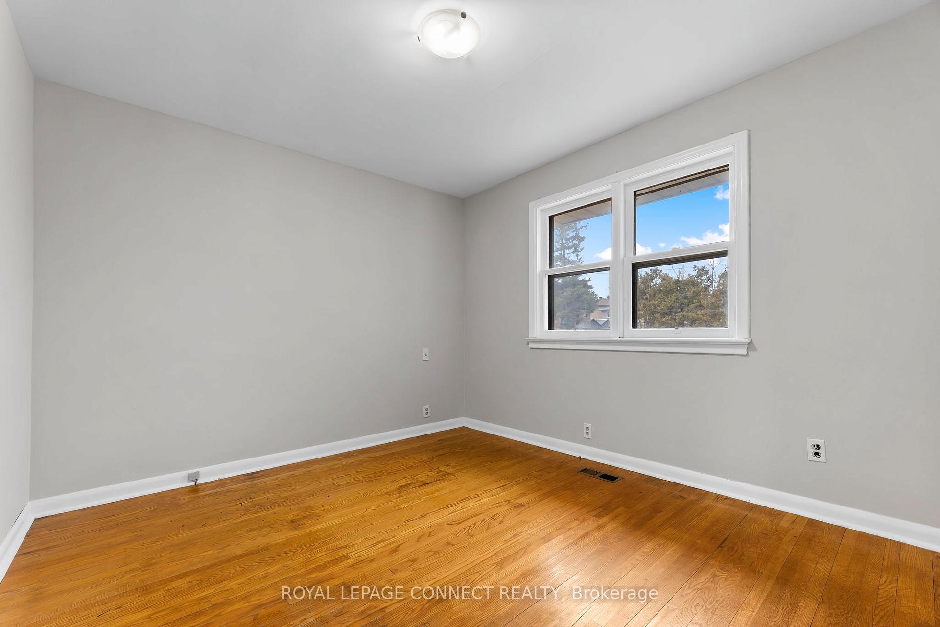 Photo 11 of 32 Elm Street, Ajax, Central — HOMEH