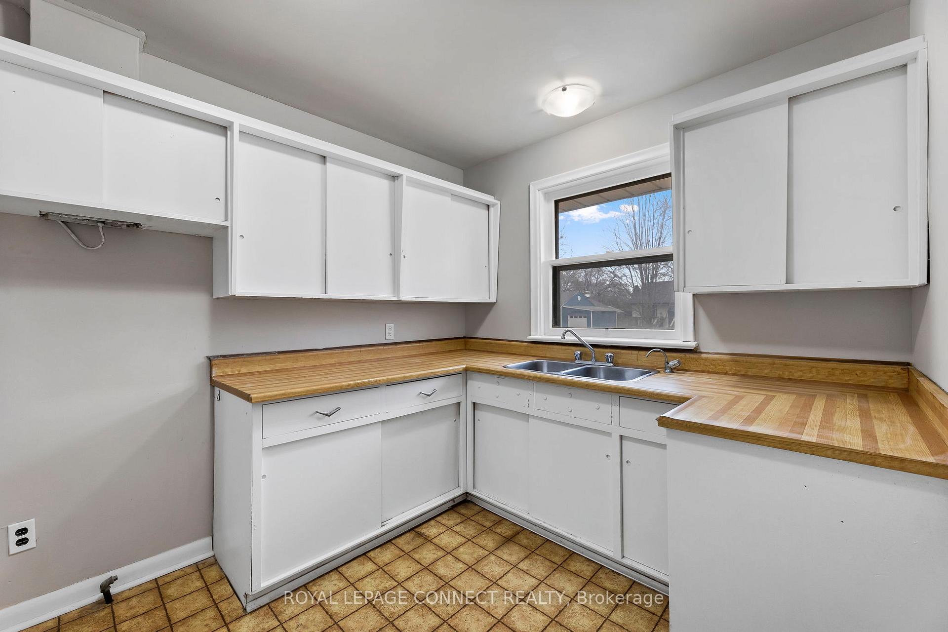 Photo 18 of 32 Elm Street, Ajax, Central — HOMEH