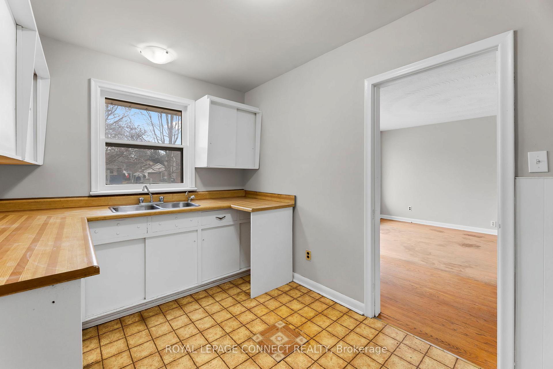 Photo 19 of 32 Elm Street, Ajax, Central — HOMEH