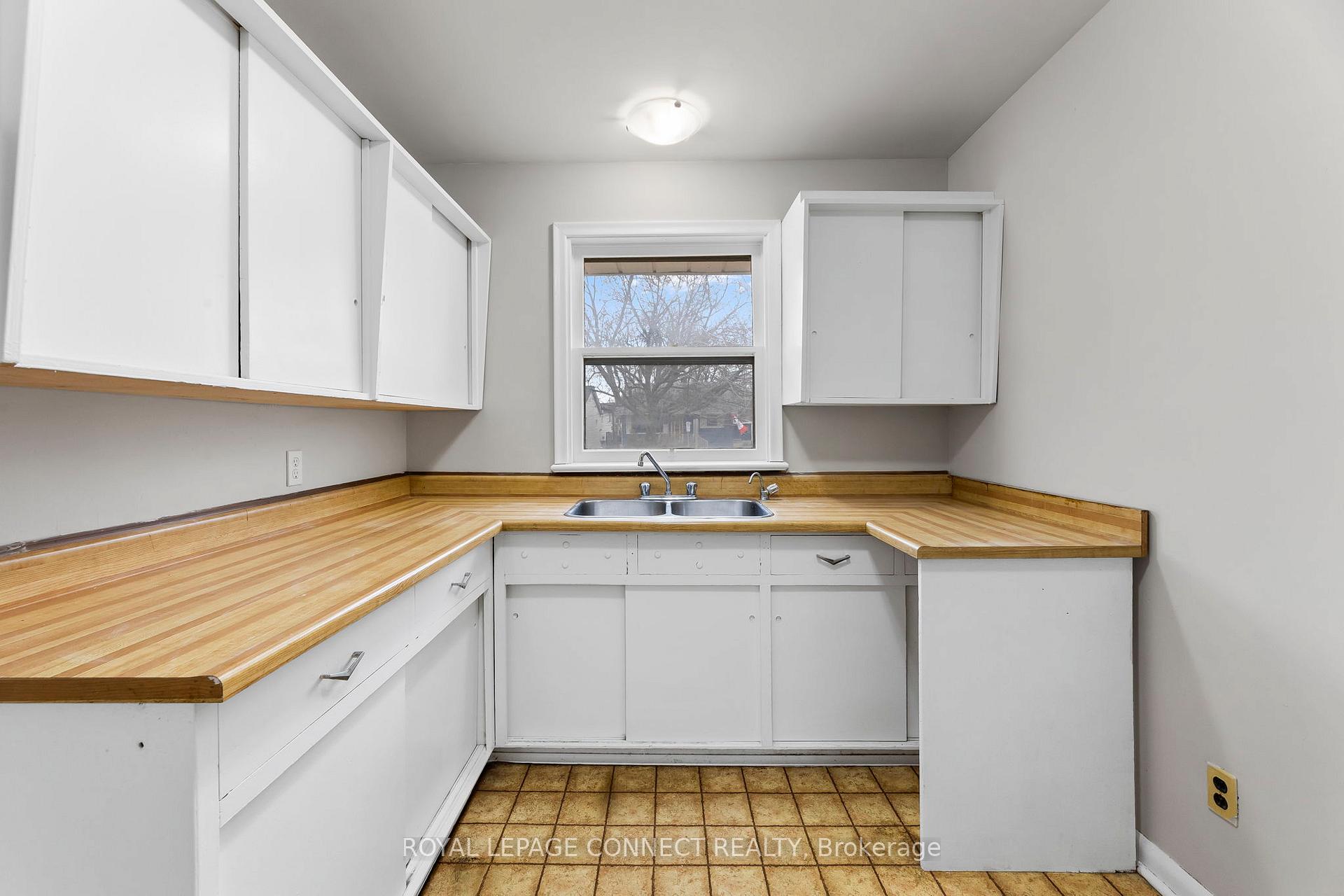 Photo 20 of 32 Elm Street, Ajax, Central — HOMEH