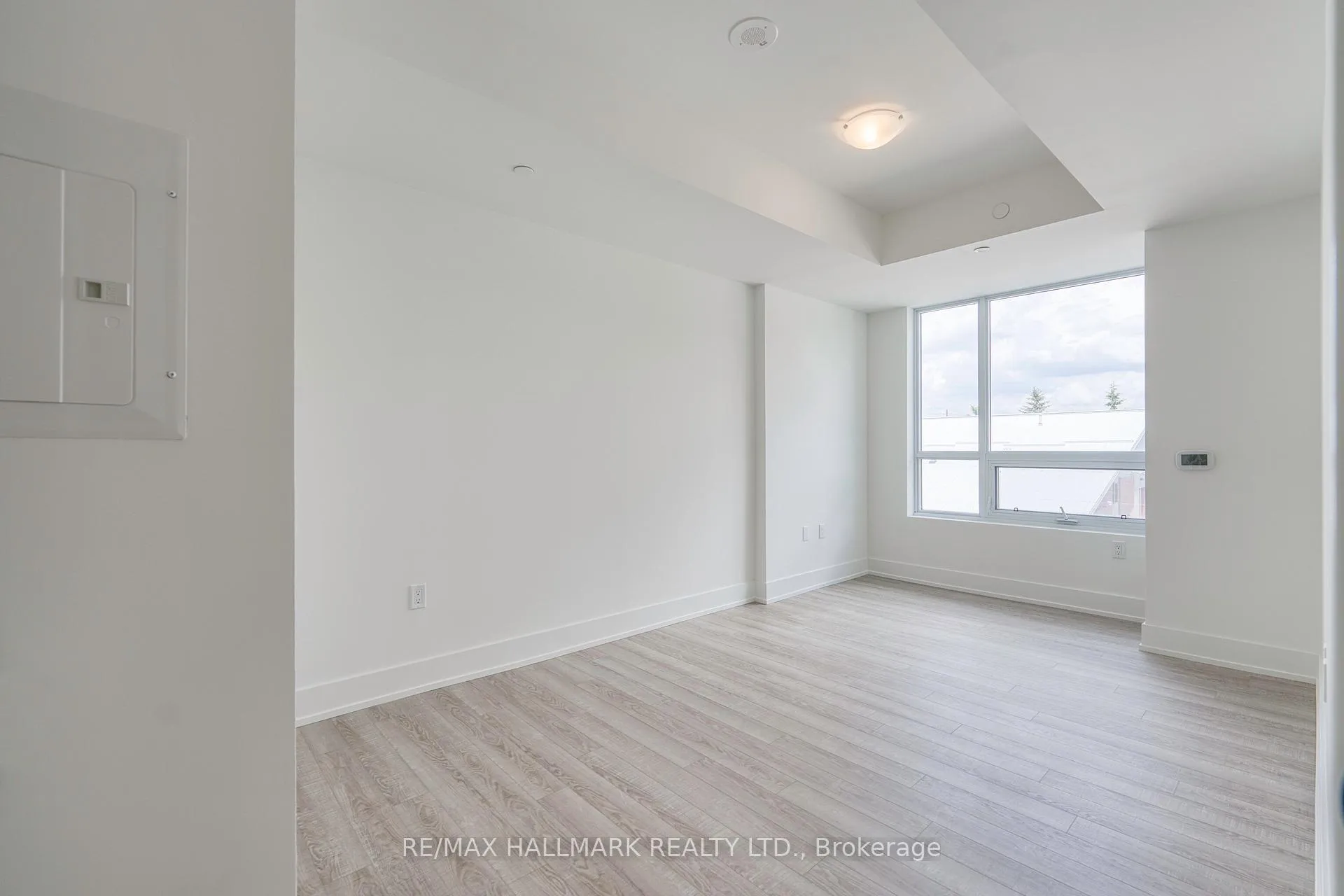Photo 11 of Unit 247, 2075 King Road, King, King City — HOMEH