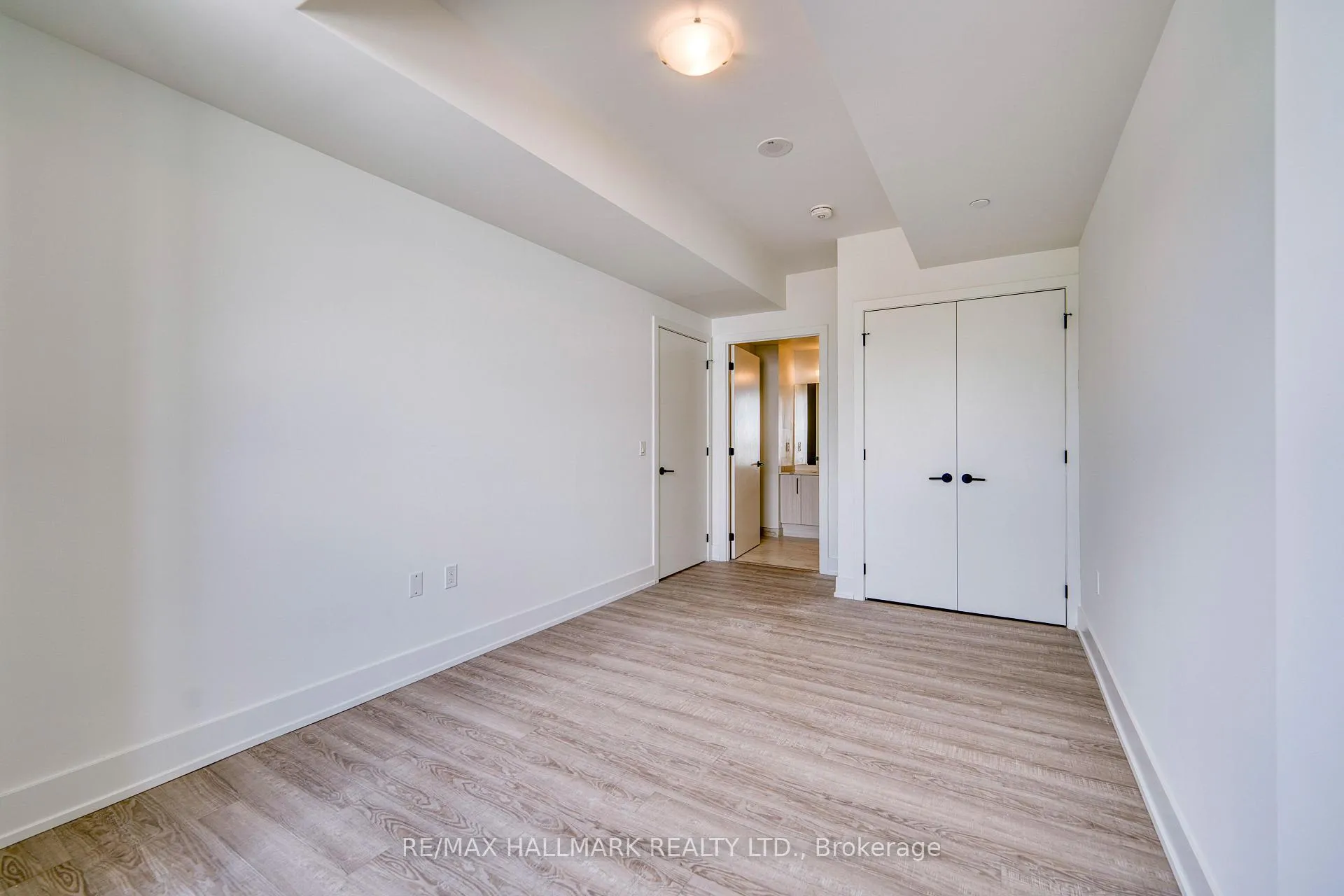 Photo 12 of Unit 247, 2075 King Road, King, King City — HOMEH