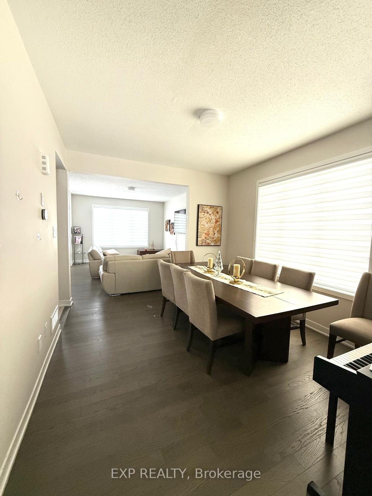 Photo 4 of 2433 Watercolours Way, Ottawa, Barrhaven - Half Moon Bay — HOMEH