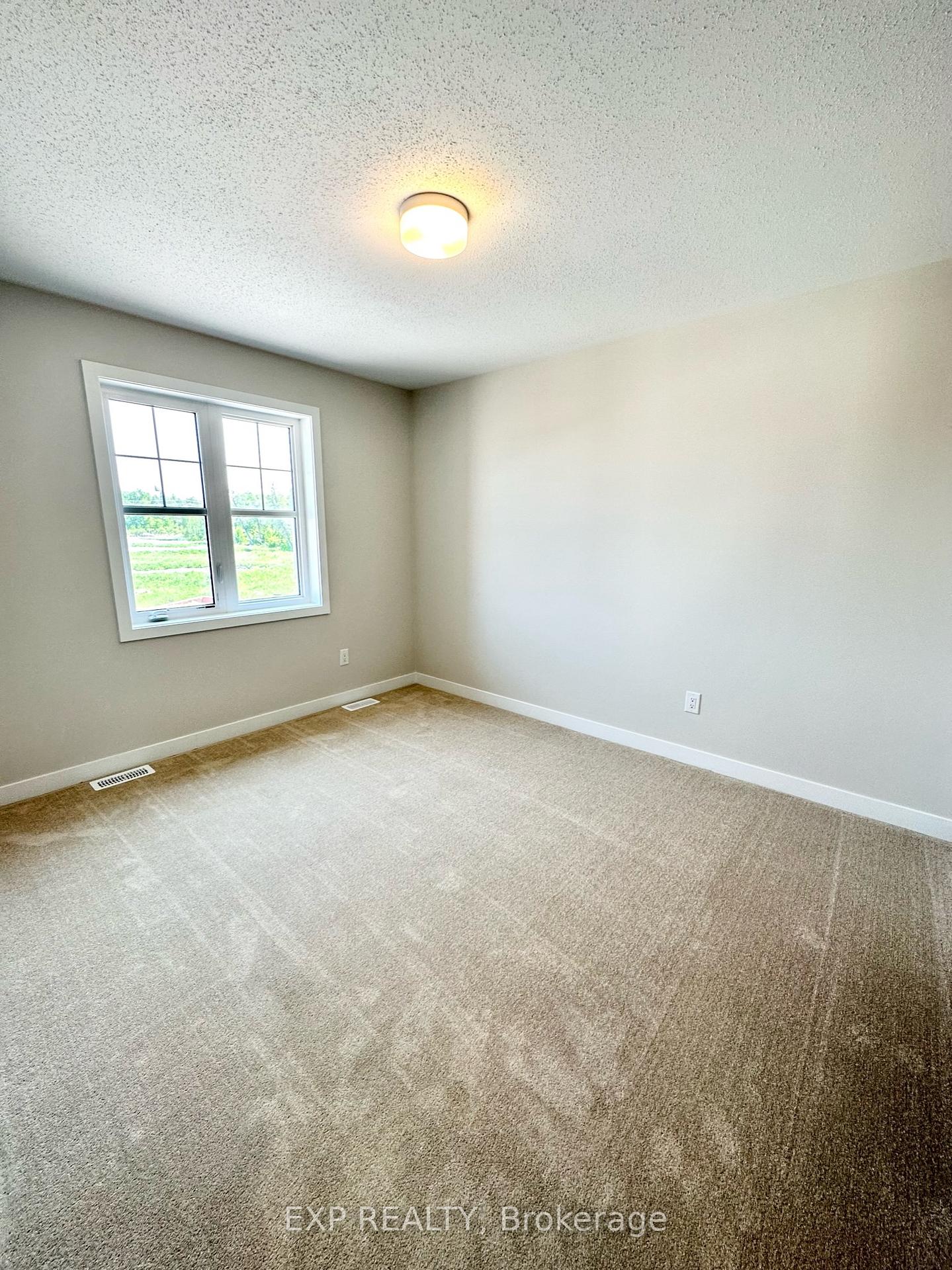 Photo 11 of 2433 Watercolours Way, Ottawa, Barrhaven - Half Moon Bay — HOMEH