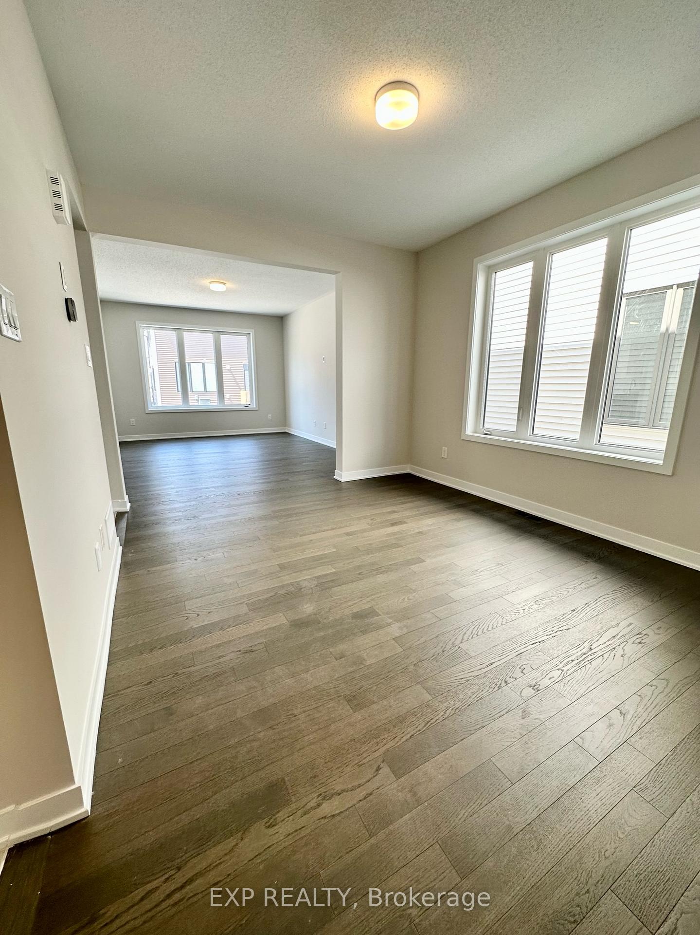 Photo 14 of 2433 Watercolours Way, Ottawa, Barrhaven - Half Moon Bay — HOMEH