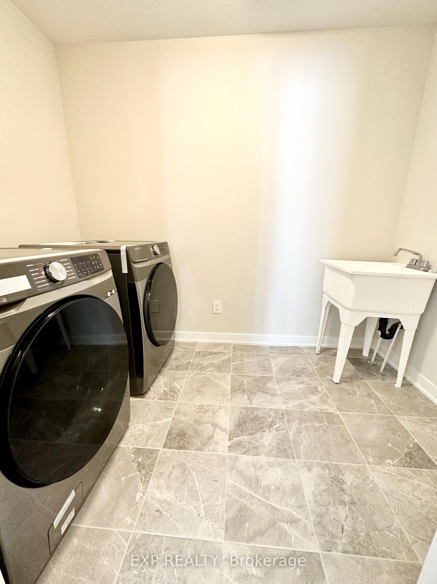 Photo 26 of 2433 Watercolours Way, Ottawa, Barrhaven - Half Moon Bay — HOMEH