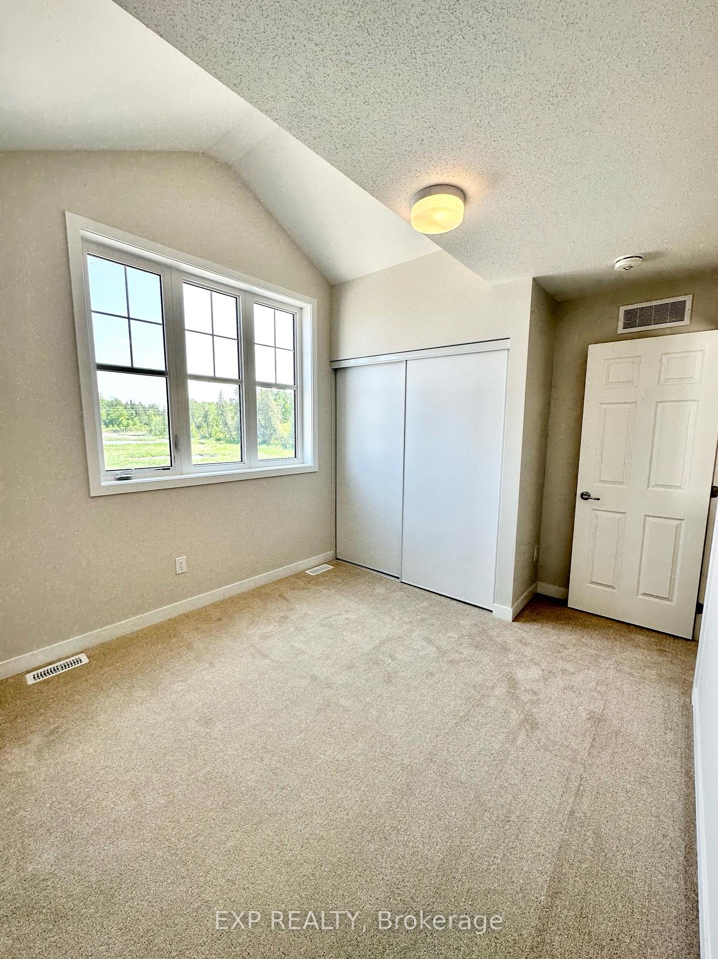 Photo 31 of 2433 Watercolours Way, Ottawa, Barrhaven - Half Moon Bay — HOMEH