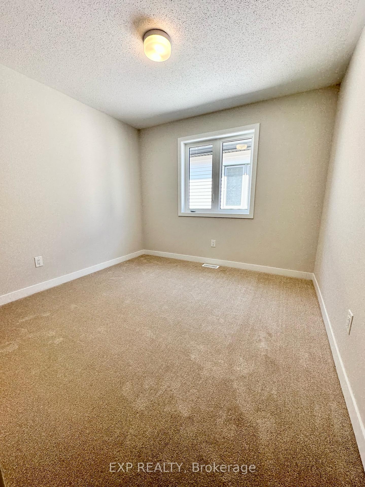 Photo 32 of 2433 Watercolours Way, Ottawa, Barrhaven - Half Moon Bay — HOMEH