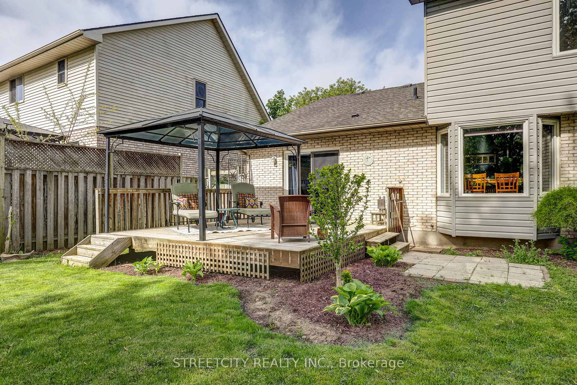 Photo 3 of 10 Timberlane Crescent, Central Elgin, Rural Central Elgin — HOMEH