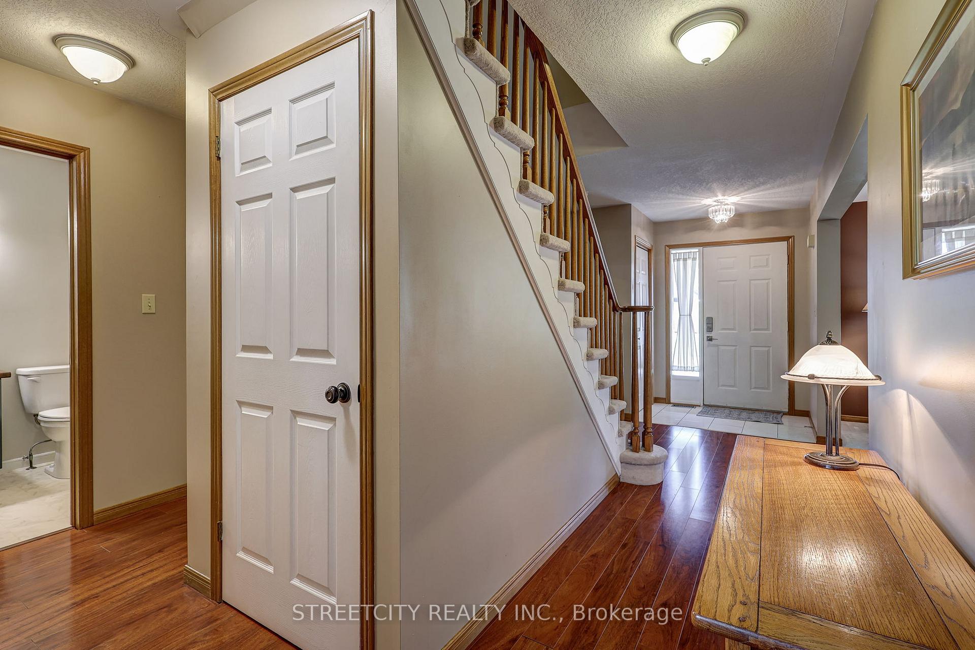 Photo 11 of 10 Timberlane Crescent, Central Elgin, Rural Central Elgin — HOMEH