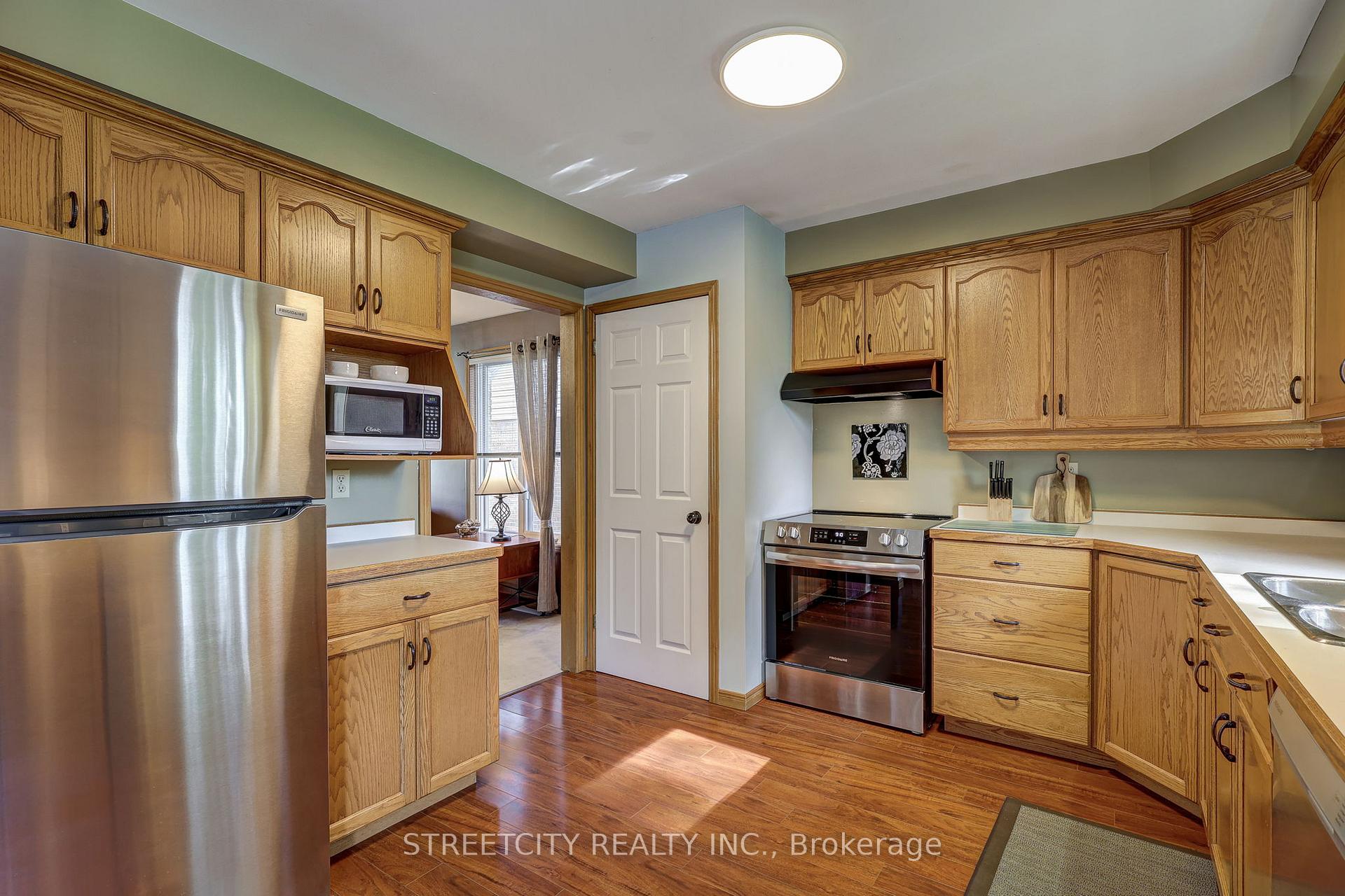 Photo 14 of 10 Timberlane Crescent, Central Elgin, Rural Central Elgin — HOMEH