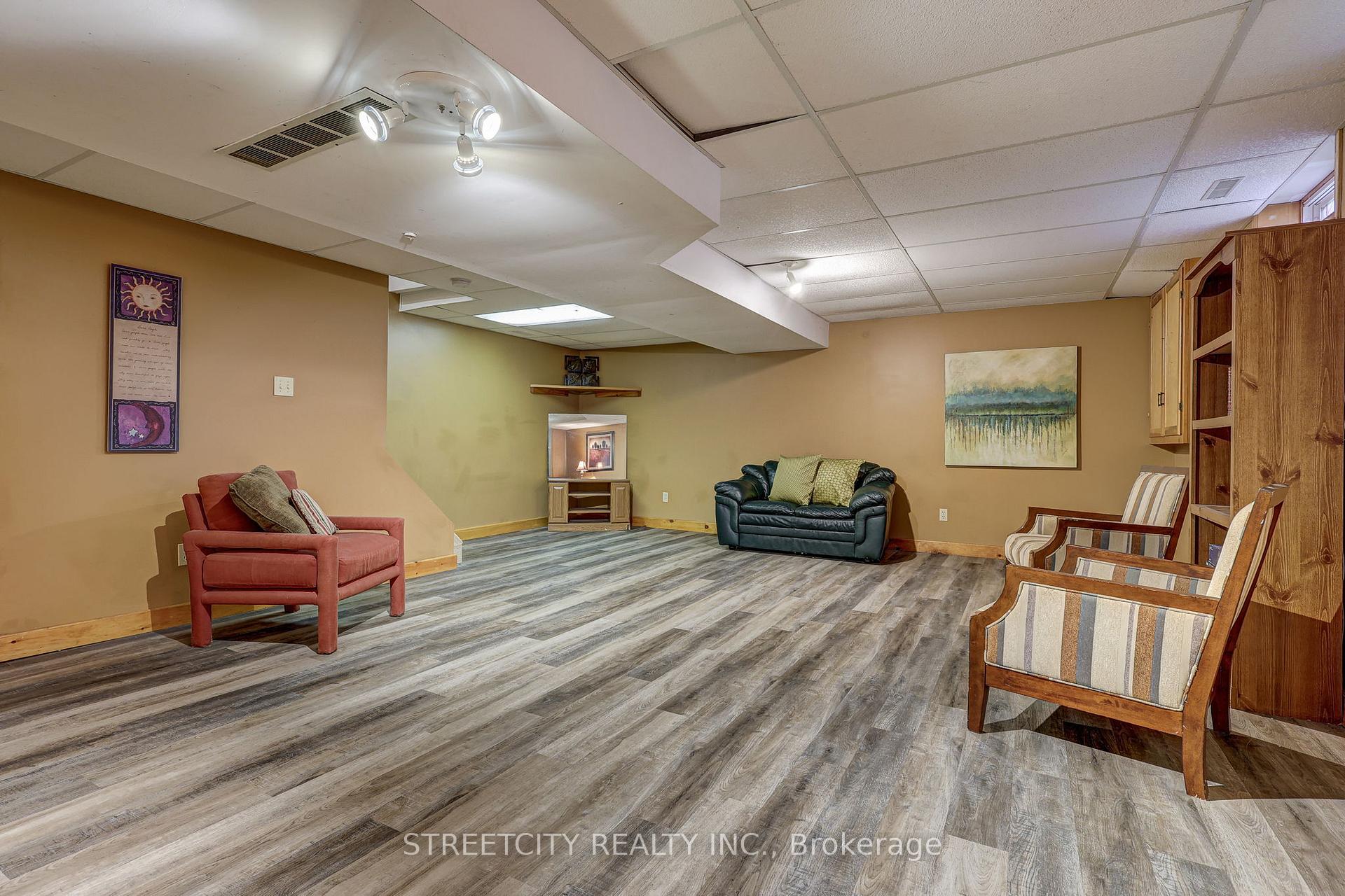 Photo 38 of 10 Timberlane Crescent, Central Elgin, Rural Central Elgin — HOMEH
