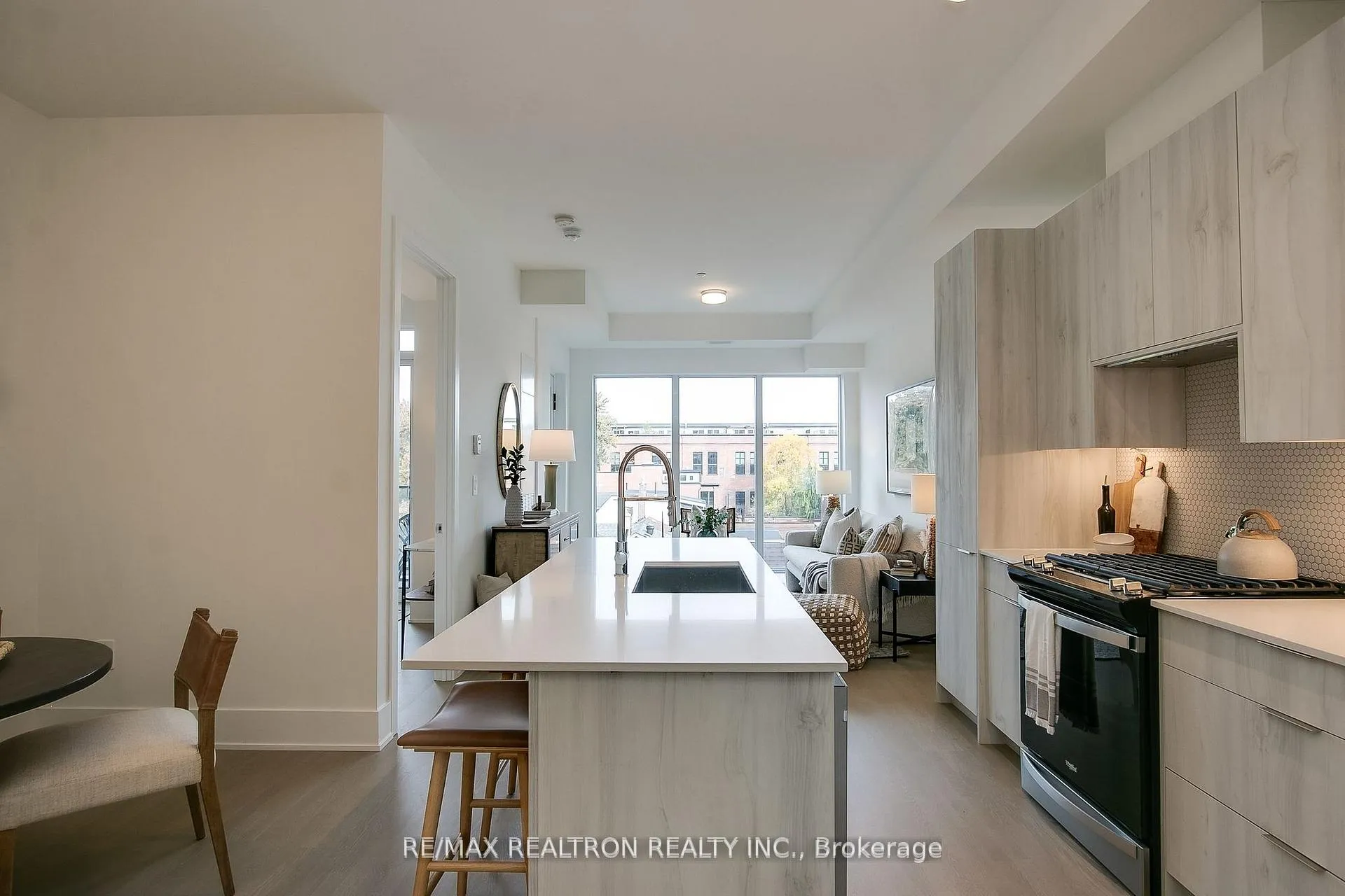 Photo 5 of Unit 404, 495 Logan Avenue, Toronto, North Riverdale — HOMEH