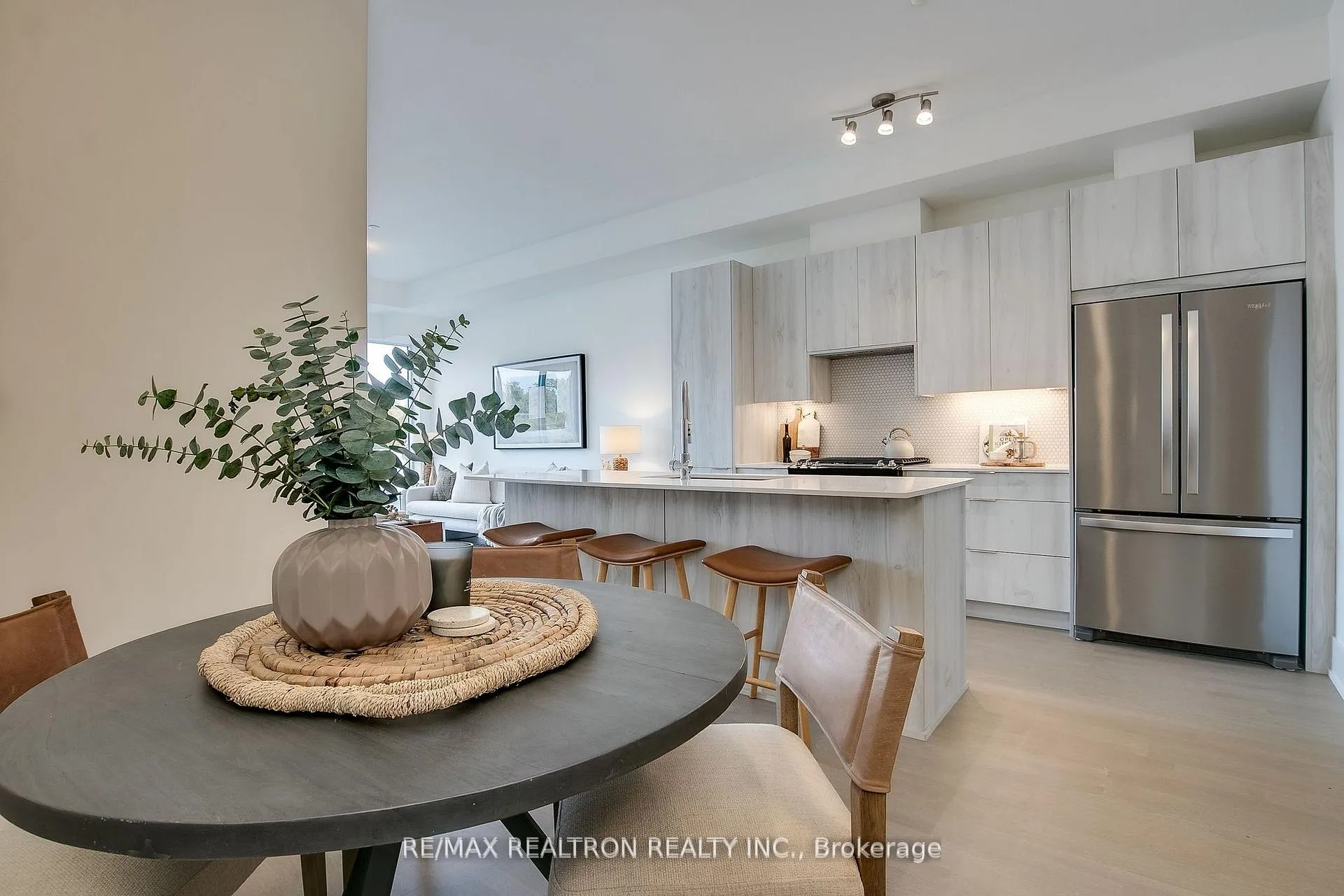 Photo 8 of Unit 404, 495 Logan Avenue, Toronto, North Riverdale — HOMEH