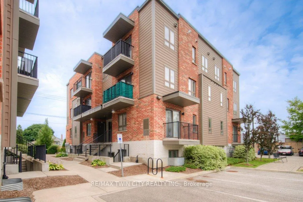 Photo 33 of Unit B3, 361 Lancaster Street, Kitchener — HOMEH