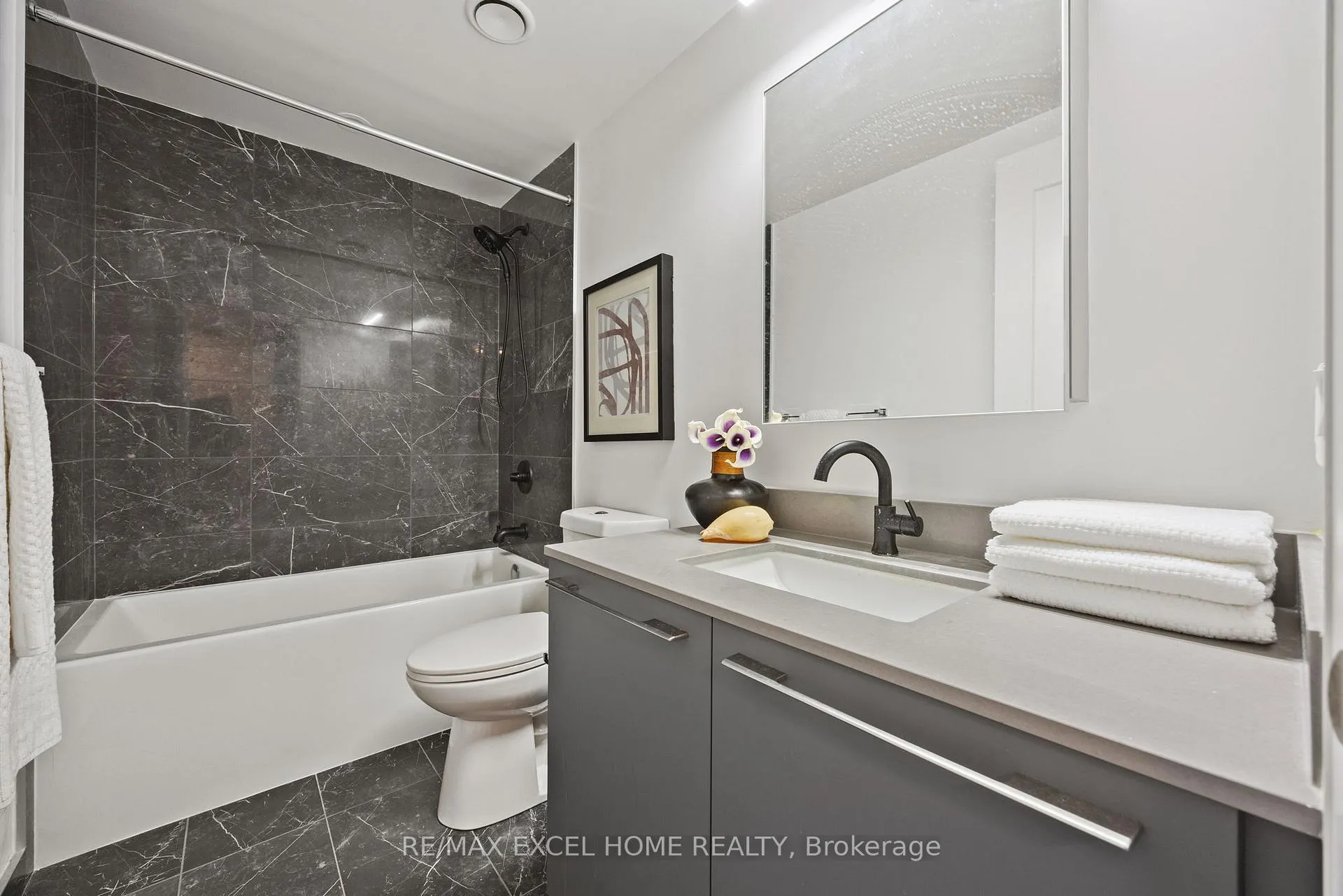 Photo 6 of Unit 3603, 8 Water Walk Drive, Markham, Unionville — HOMEH