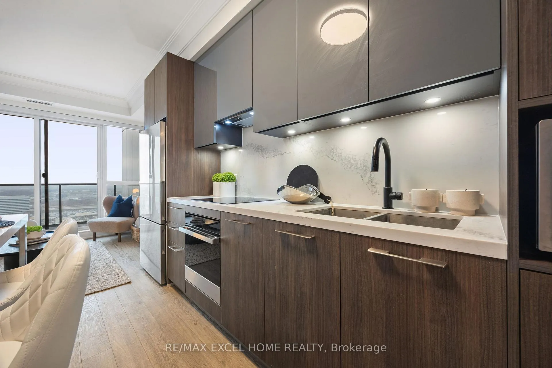 Photo 7 of Unit 3603, 8 Water Walk Drive, Markham, Unionville — HOMEH