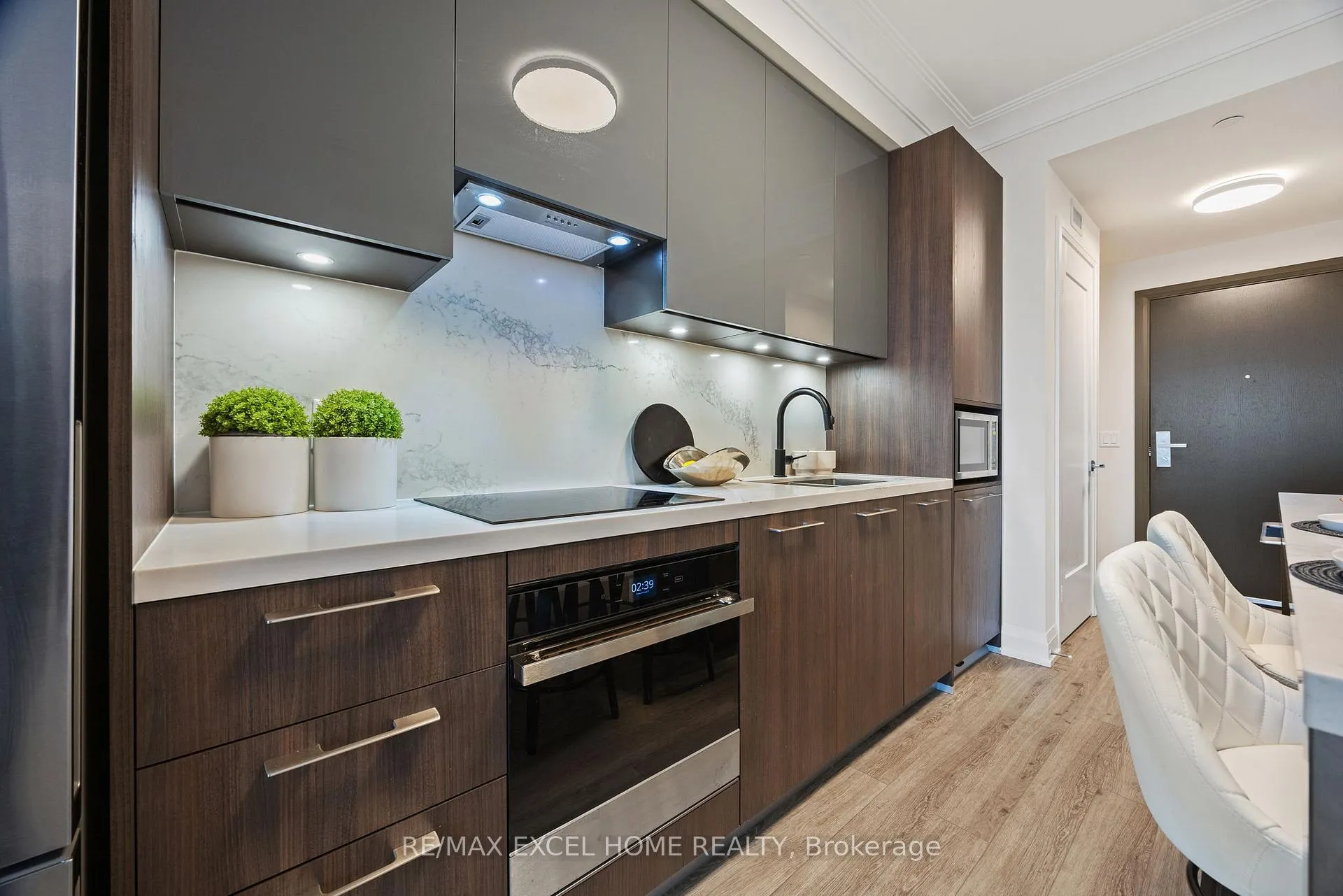 Photo 8 of Unit 3603, 8 Water Walk Drive, Markham, Unionville — HOMEH