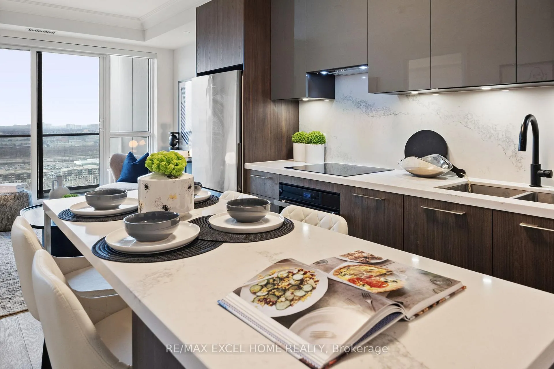 Photo 10 of Unit 3603, 8 Water Walk Drive, Markham, Unionville — HOMEH